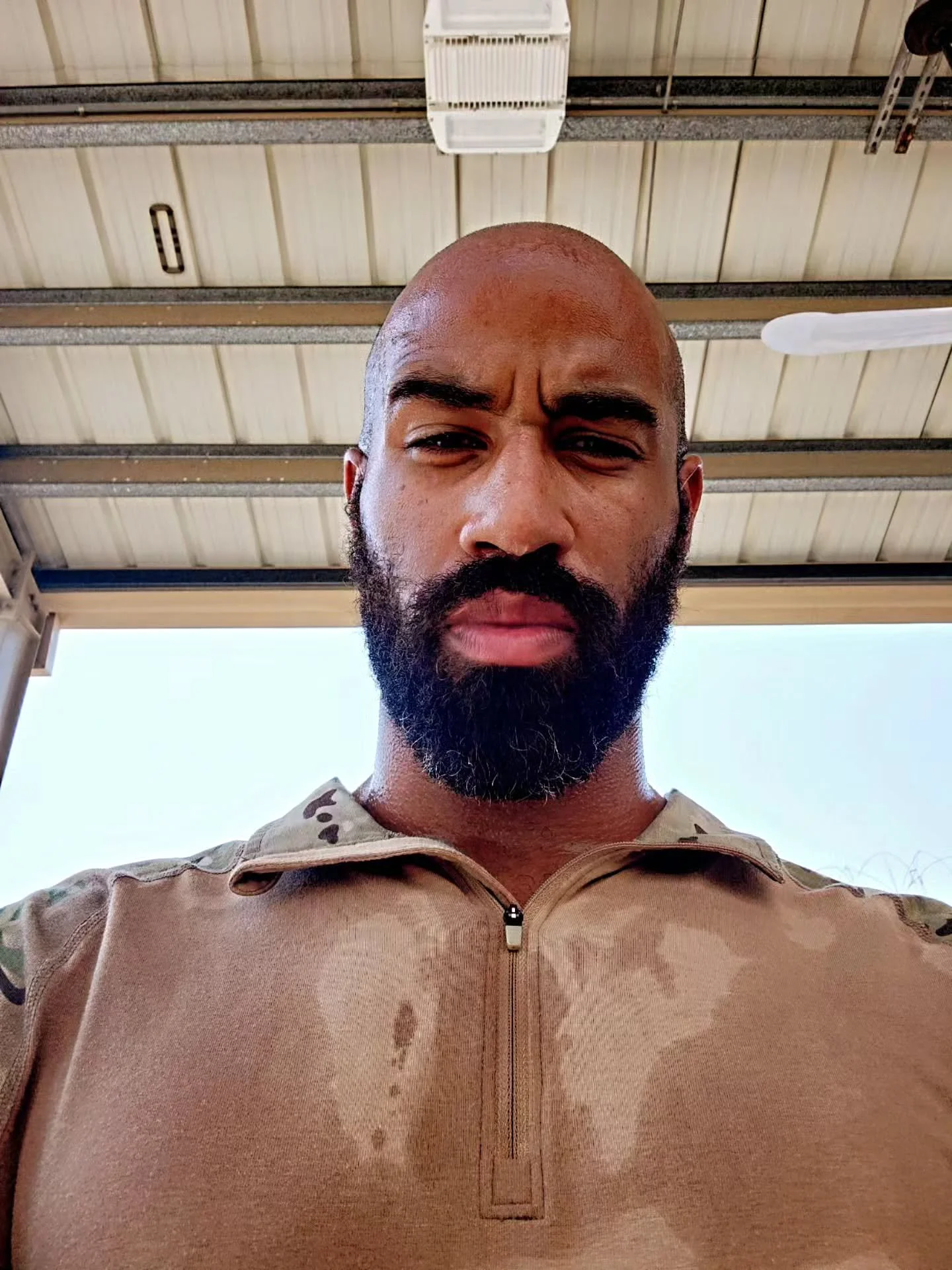 Hydrate... Train....Hydrate some more. It's fkin spicy outside. Train hard but be smart. 
#beyondthethreshold #cqb #decisionmaking #Leo #military