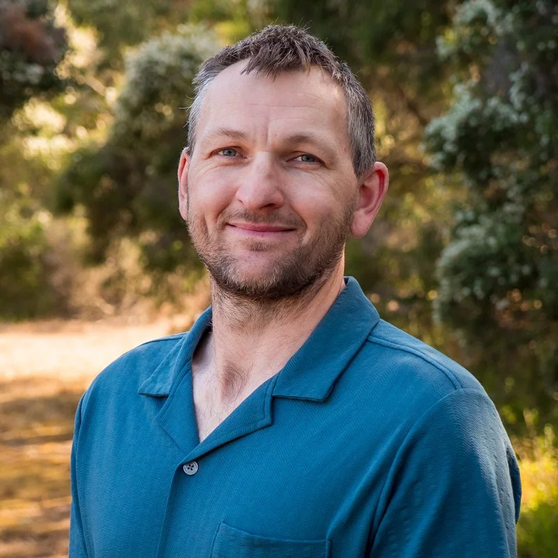 Photo of Simon Bennett