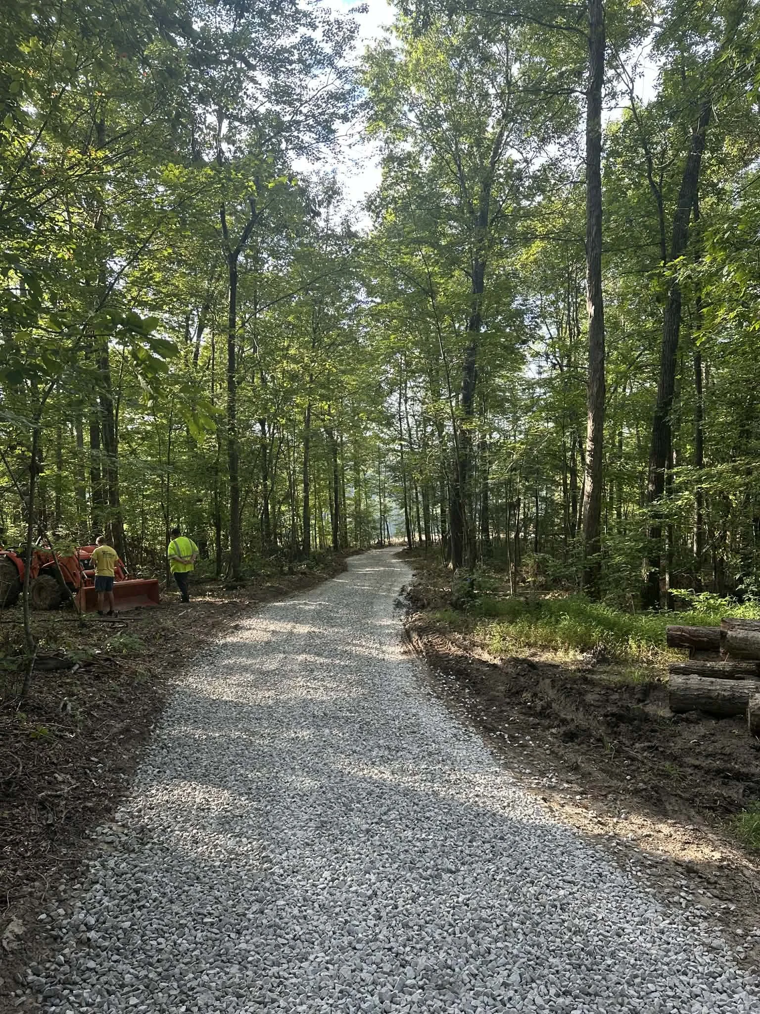 gravel driveway.jpg