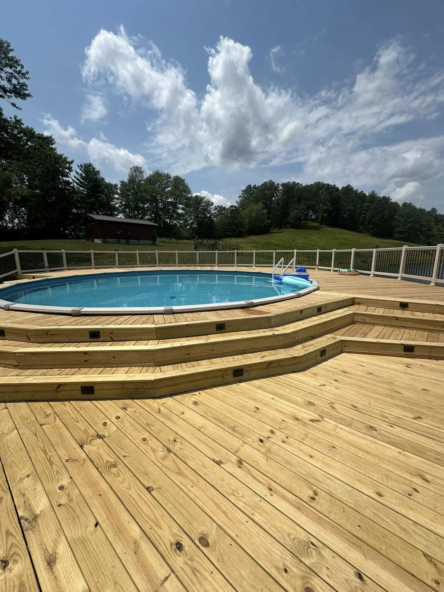 pooldeck.jpg