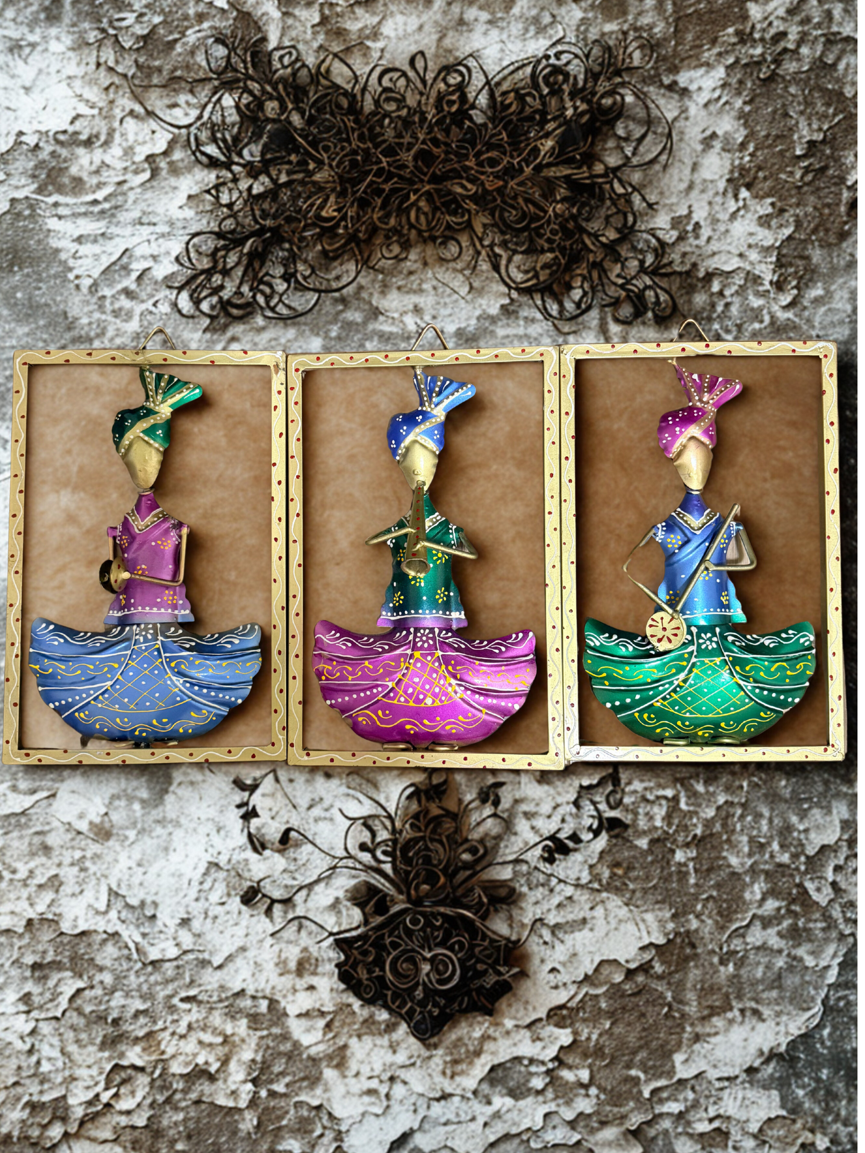 Handcrafted 3 Sardar Frame Wall Decor
