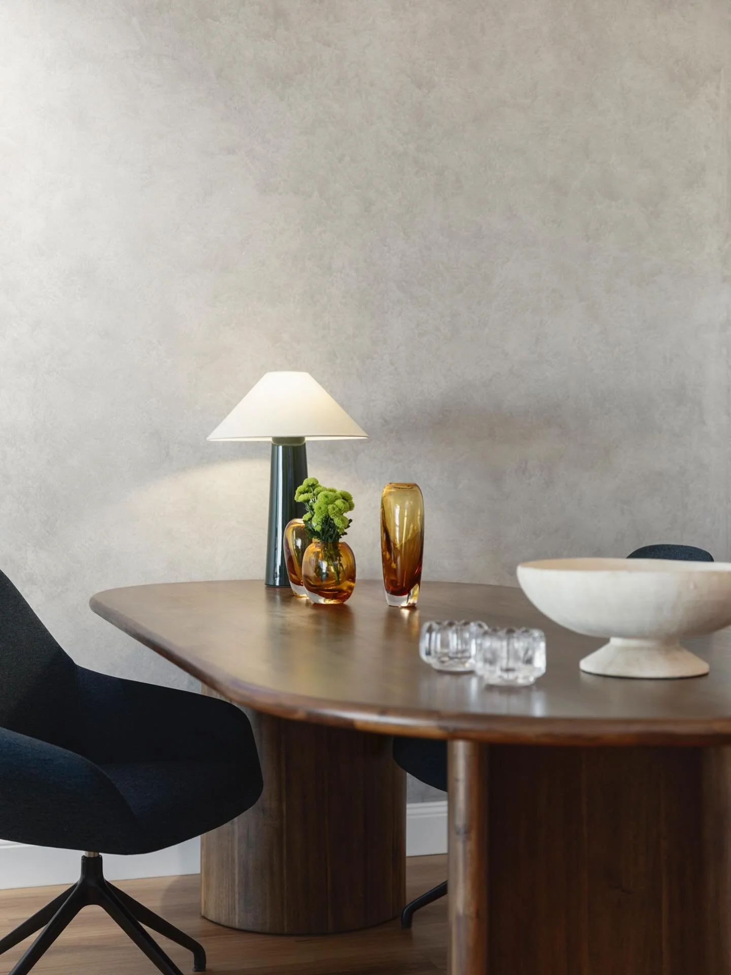 Guest services desk - thoughtfully crafted for comfort, clarity, and an exceptional private jet experience

@ownworld.com.au Tama armchair 
@cocorepublic Rockwell Dining table 
@milkandsugar.home Isla ceramic table lamp 

#gonzalvezdesignproject 
#co