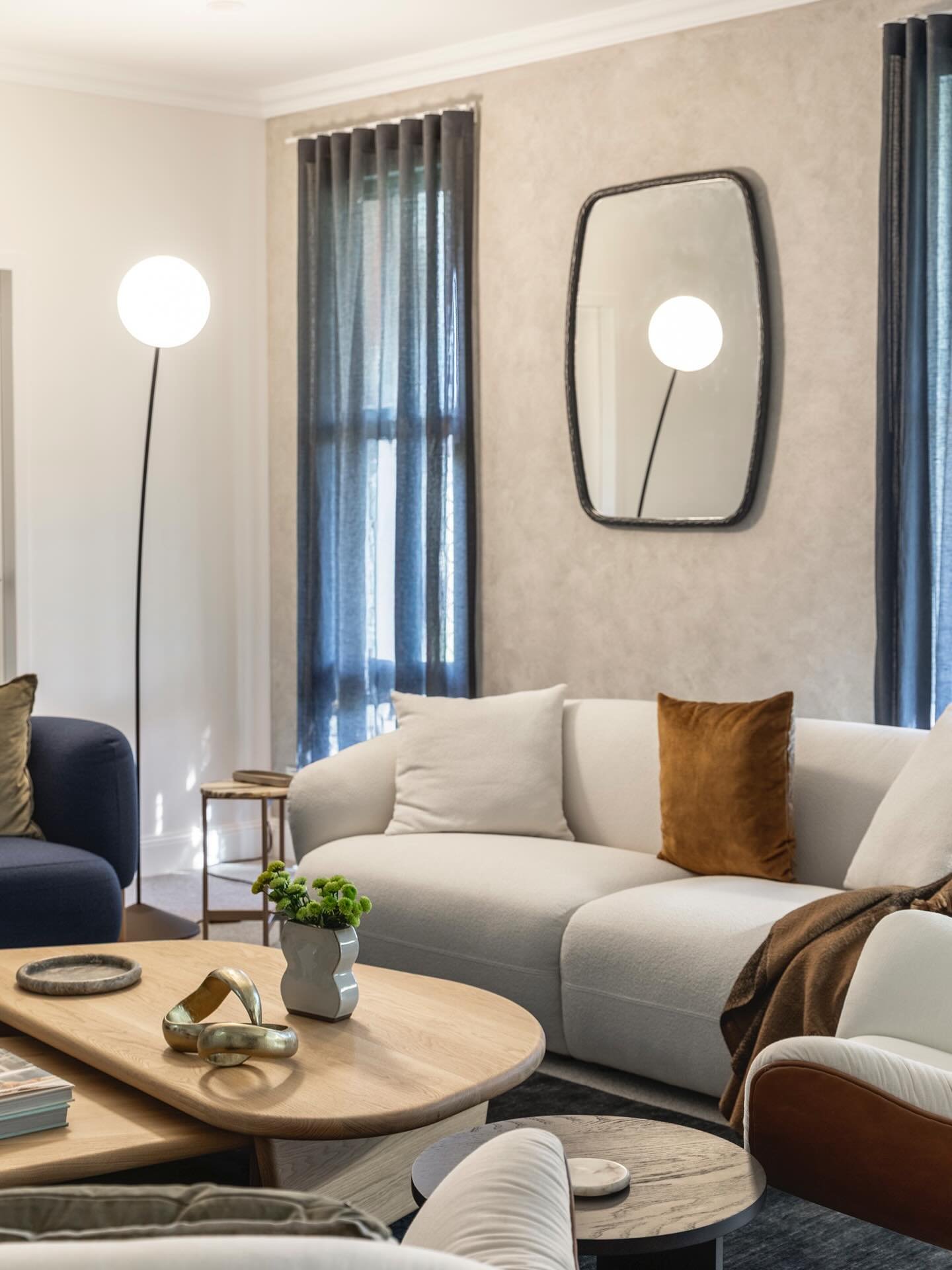 Designed for downtime.

@jardanfurniture Boyd floor lamp 
@castleryau Auburn sofa 

#gonzalvezdesignproject 
#interiordesignandarchitecture 
#commercialinteriordesign 
#clientlounge
#interiorstyling 
#loungeroom