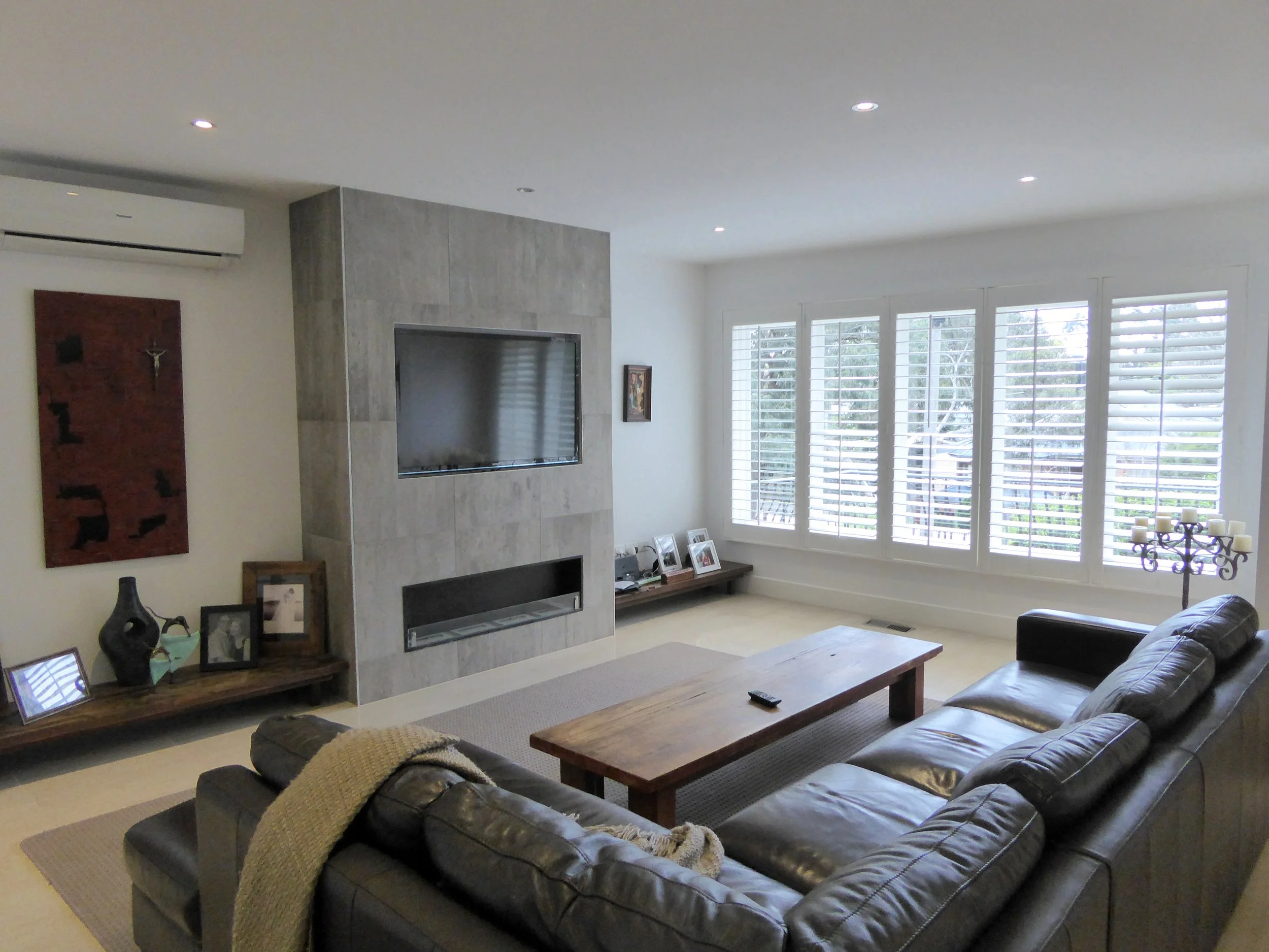 Loungeroom 1.jpg
