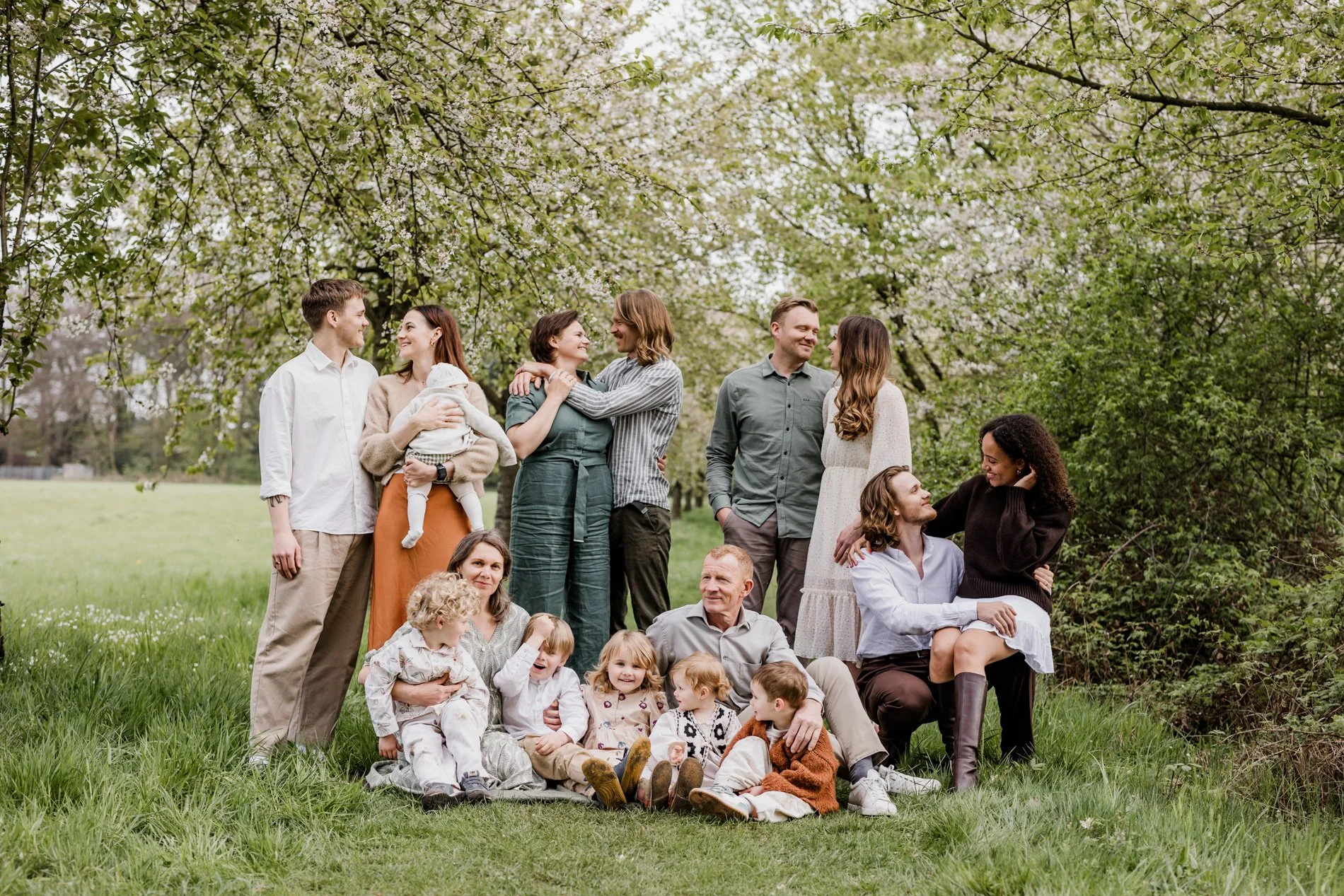 IDT Fotografie, Shooting, Familie, Großfamilie, Oma Opa, Kinder, Geschwister-32.jpg