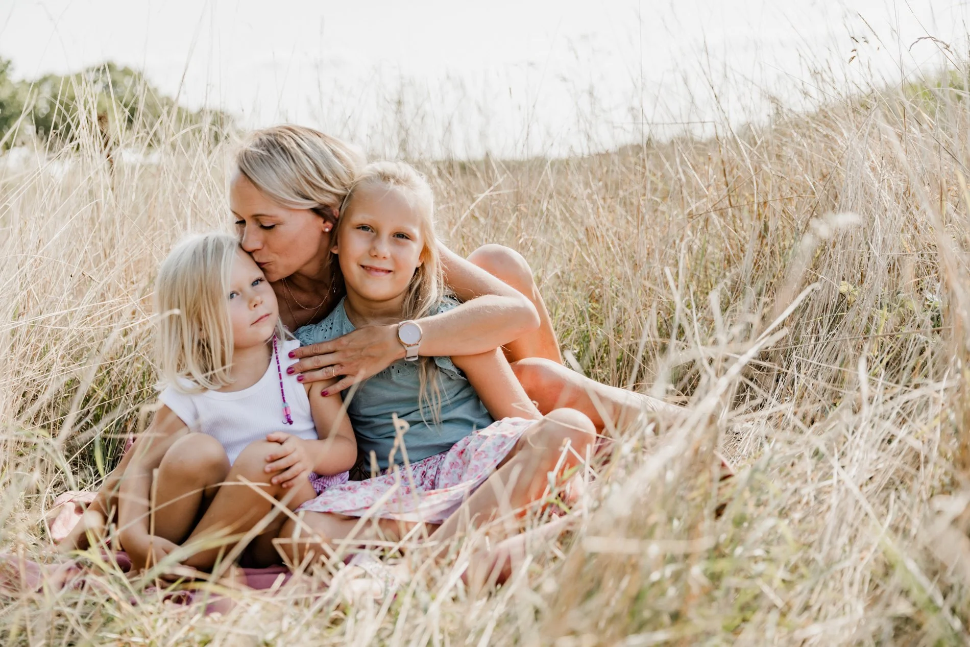 IDT Fotografie, Shooting, Familie, Hund, Geschwisterliebe-17.jpg