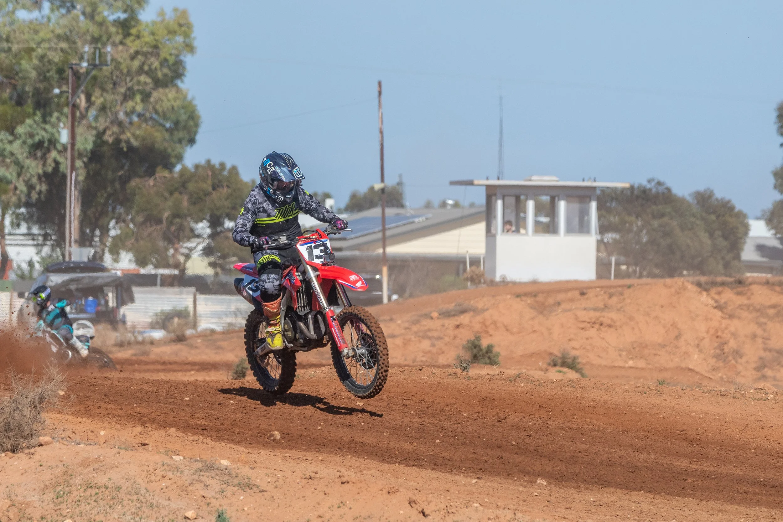 202606_2026-03-15_MotoX_2560.jpg