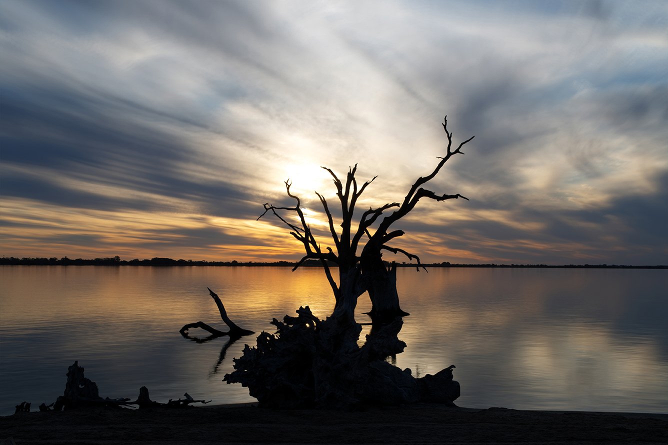 202502sunset_2025-03-22_Lake_Bonney_011And11more_tonemapped_Photomatix__Photographic72.jpg