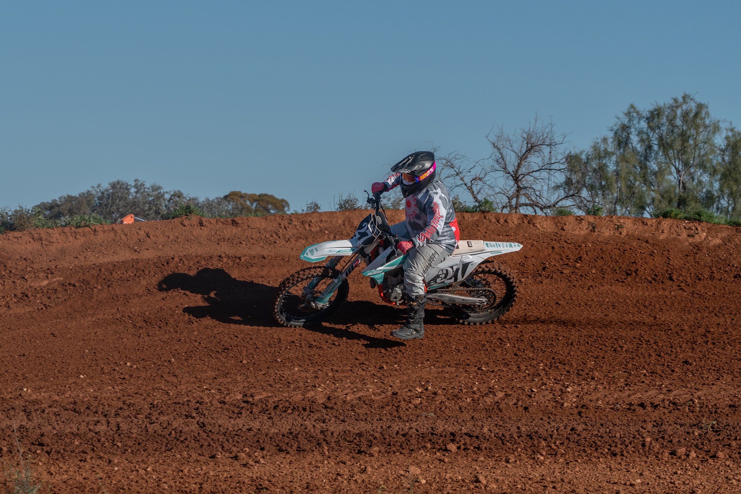 2026-08-02_MotoX_0101.jpg