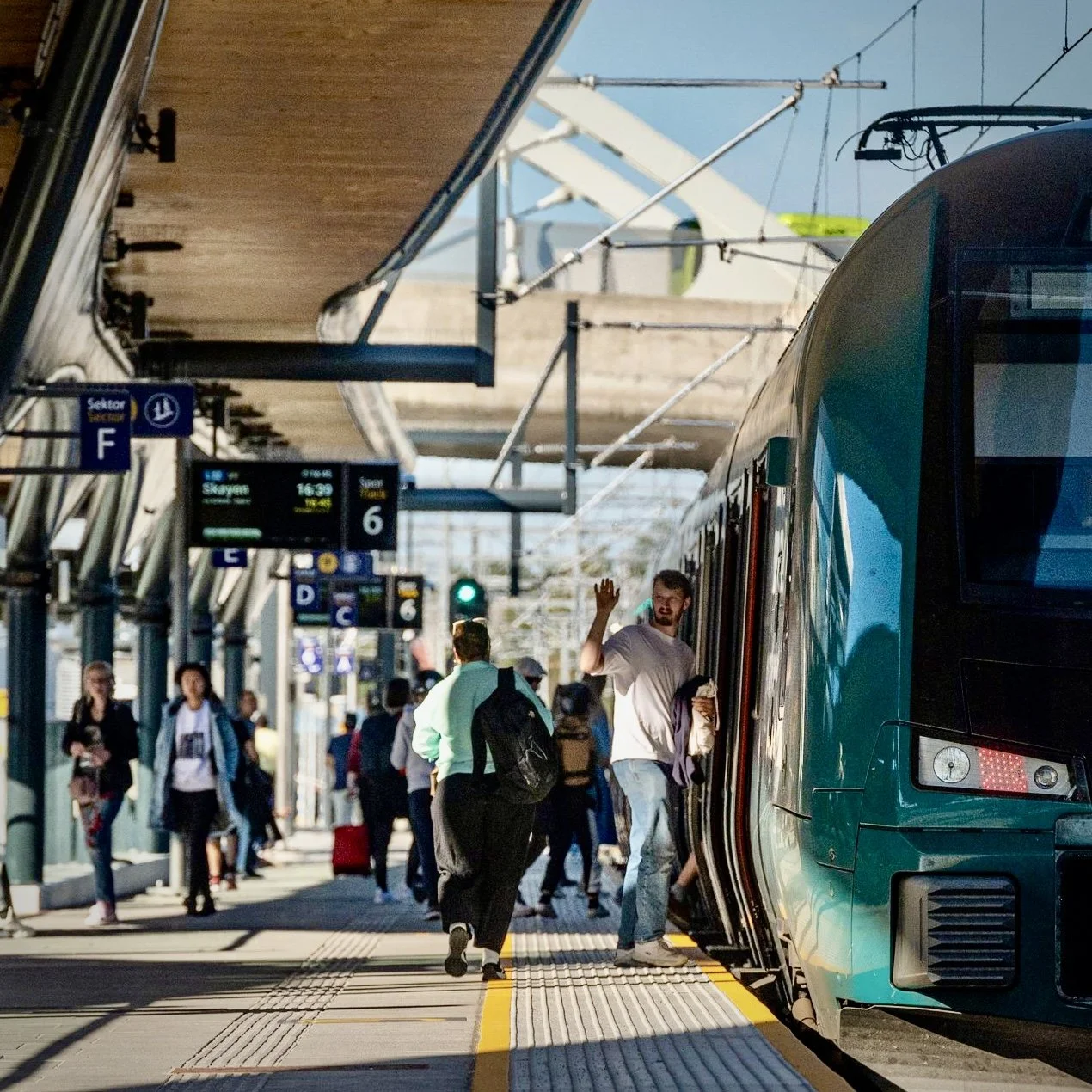 Stengt og forsinket: Østlandet mindre fornøyde med punktligheten