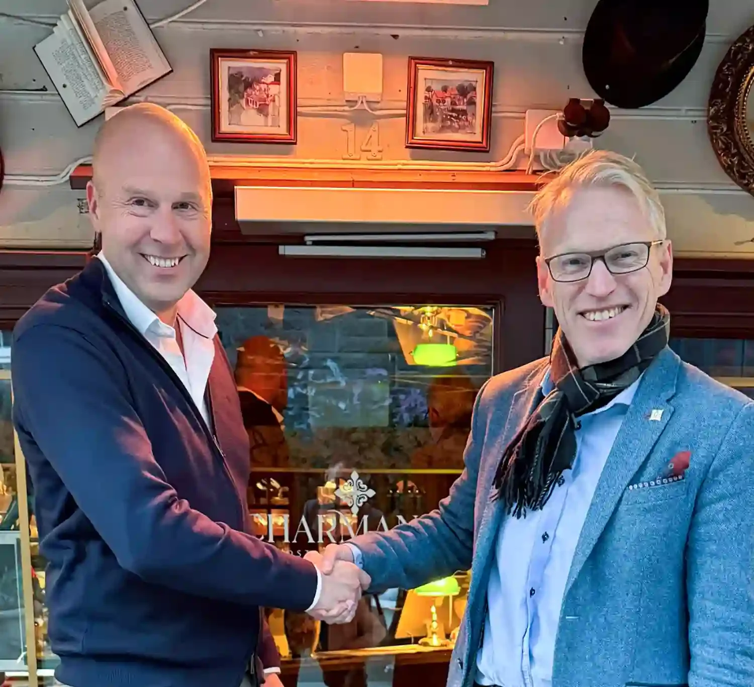 Inngår distribusjonsavtale