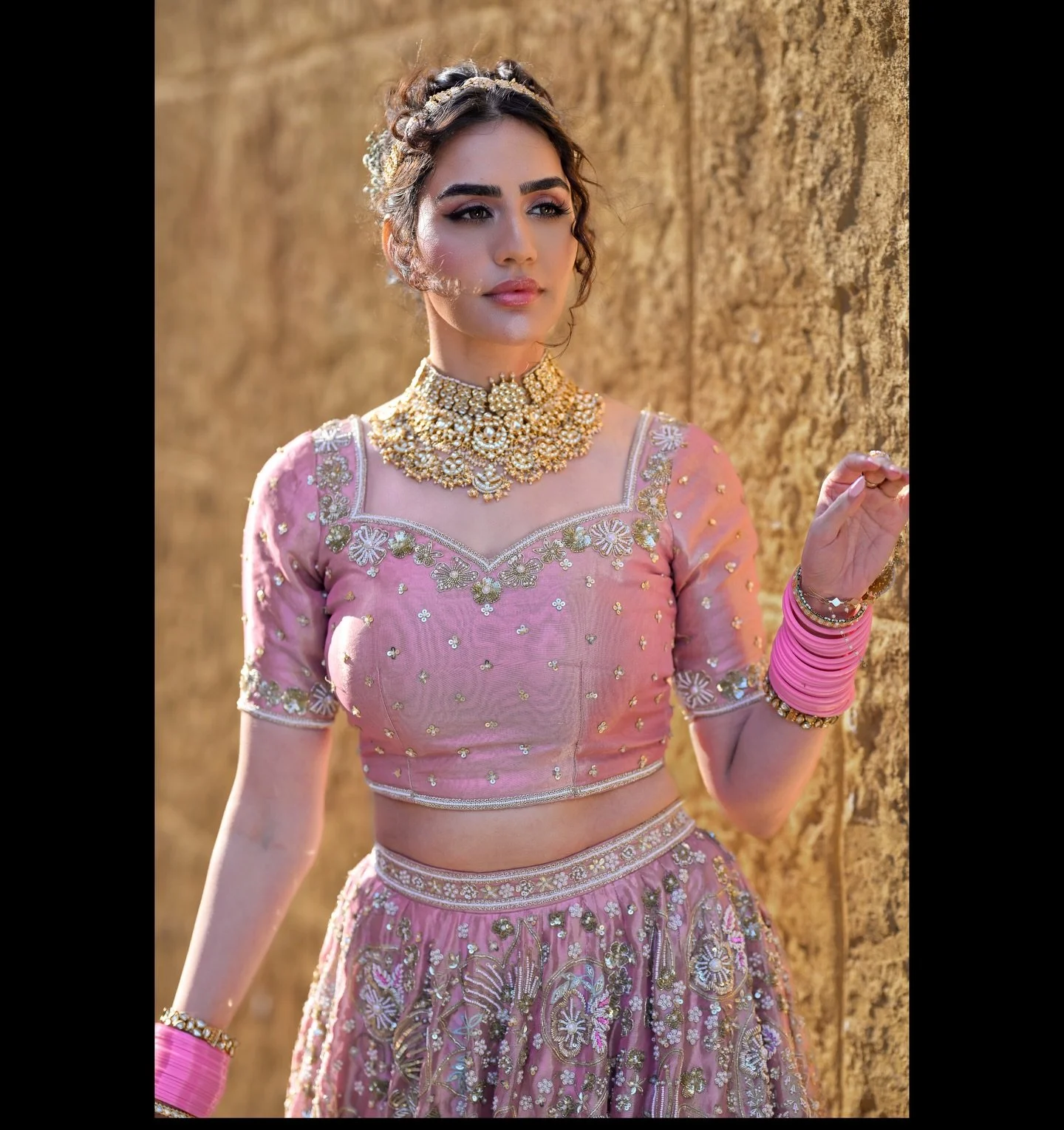 Soft glam, sharp confidence!

📩 Taking bookings for Bridal / Pre-Wedding / Couture Portraits &mdash; DM to book your dream shoot.

💗 Save this post for bridal pose + lehenga inspiration