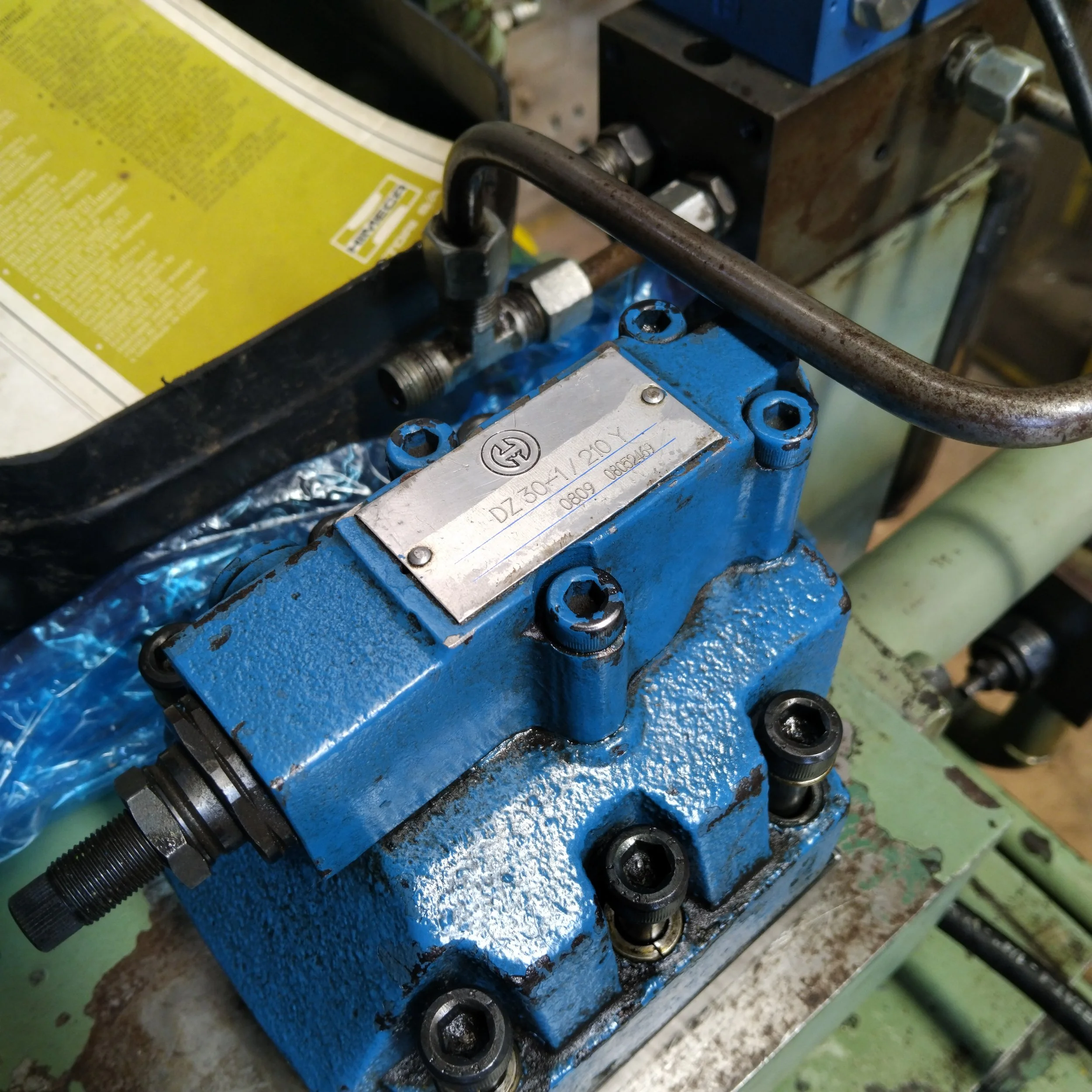 Válvula de controle de pressão para unidade de comando para prensas Hidráulicas adequadas a  NR12.