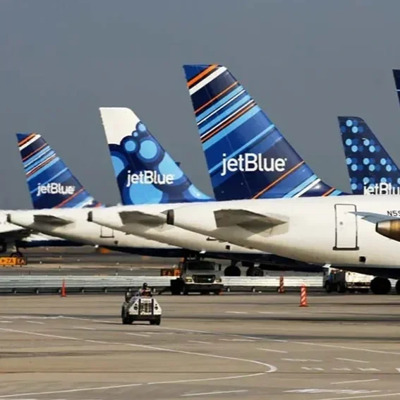 jetblue+tailfins+.webp