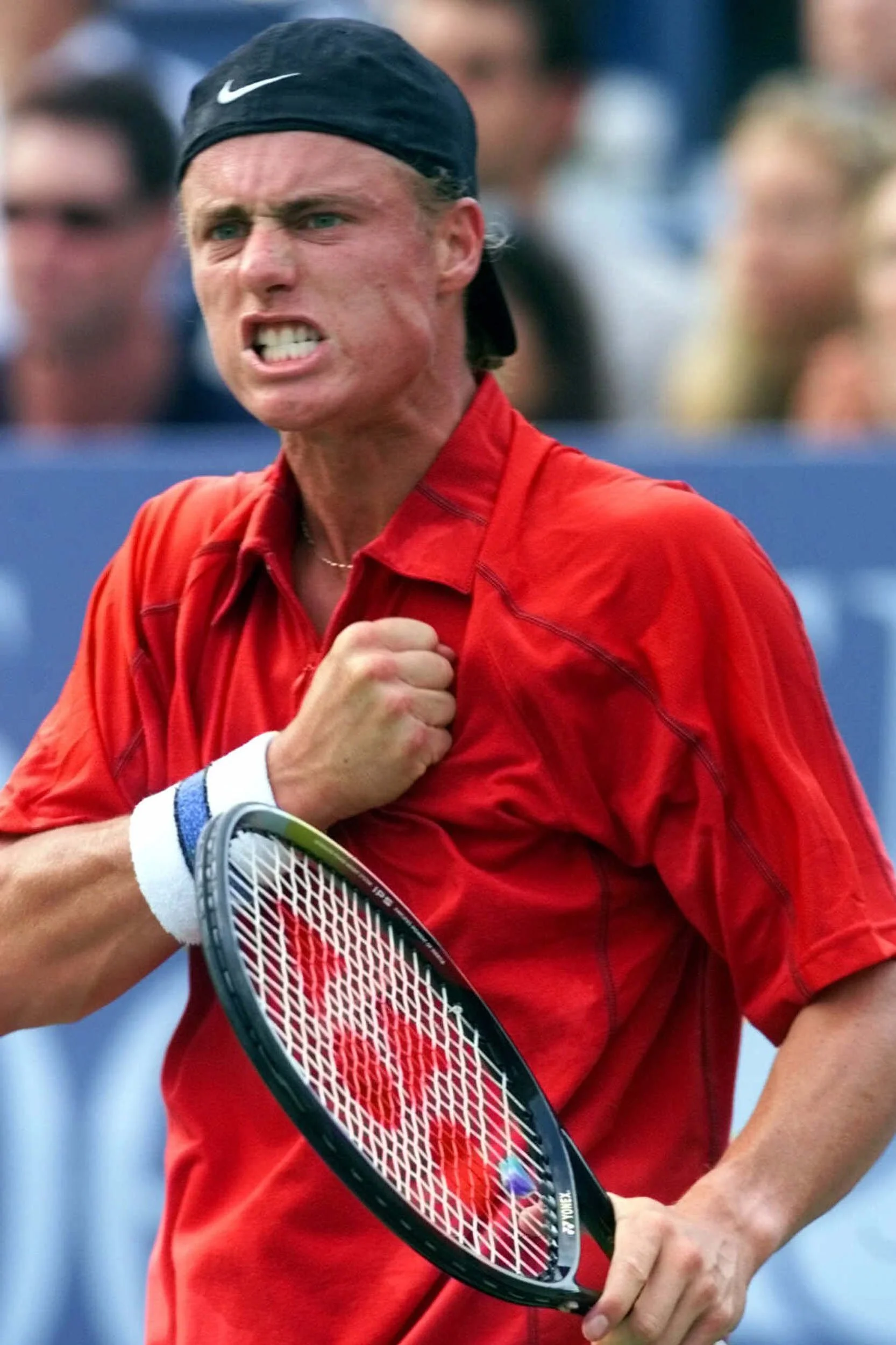 2000 leyton  hewitt reax.JPG