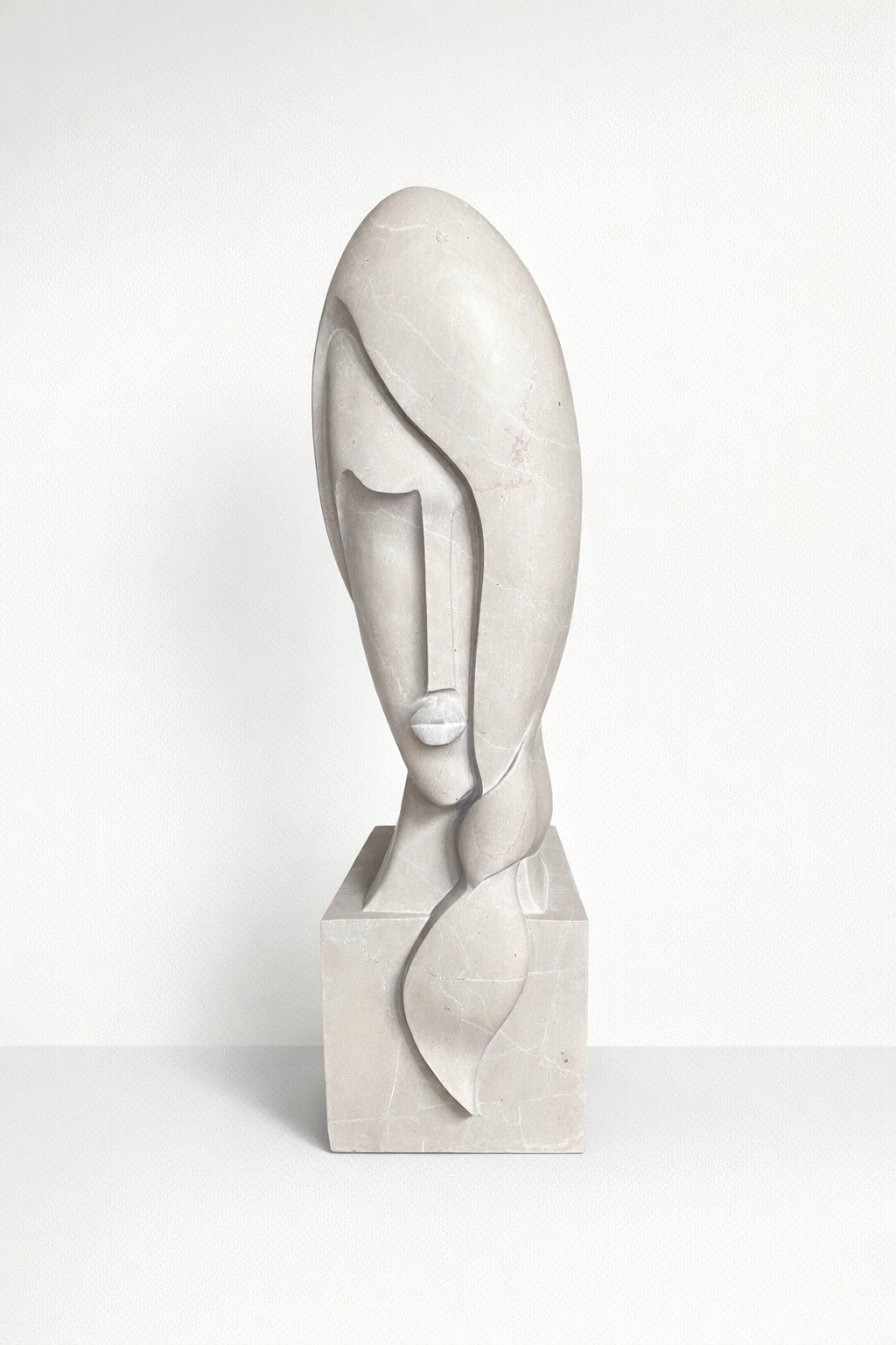 ELISE - Pierre calcaire (H 64 cm x L 18 cm x P 24 cm)