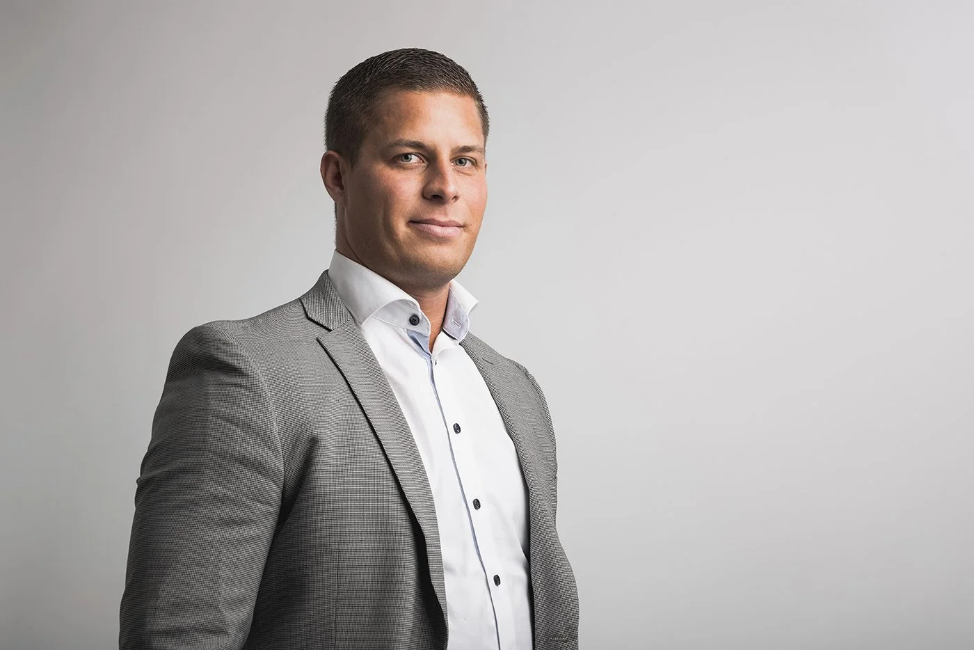 Pehmeän valon studio Tampereelta. Laadukkaita valokuvia studiossa.