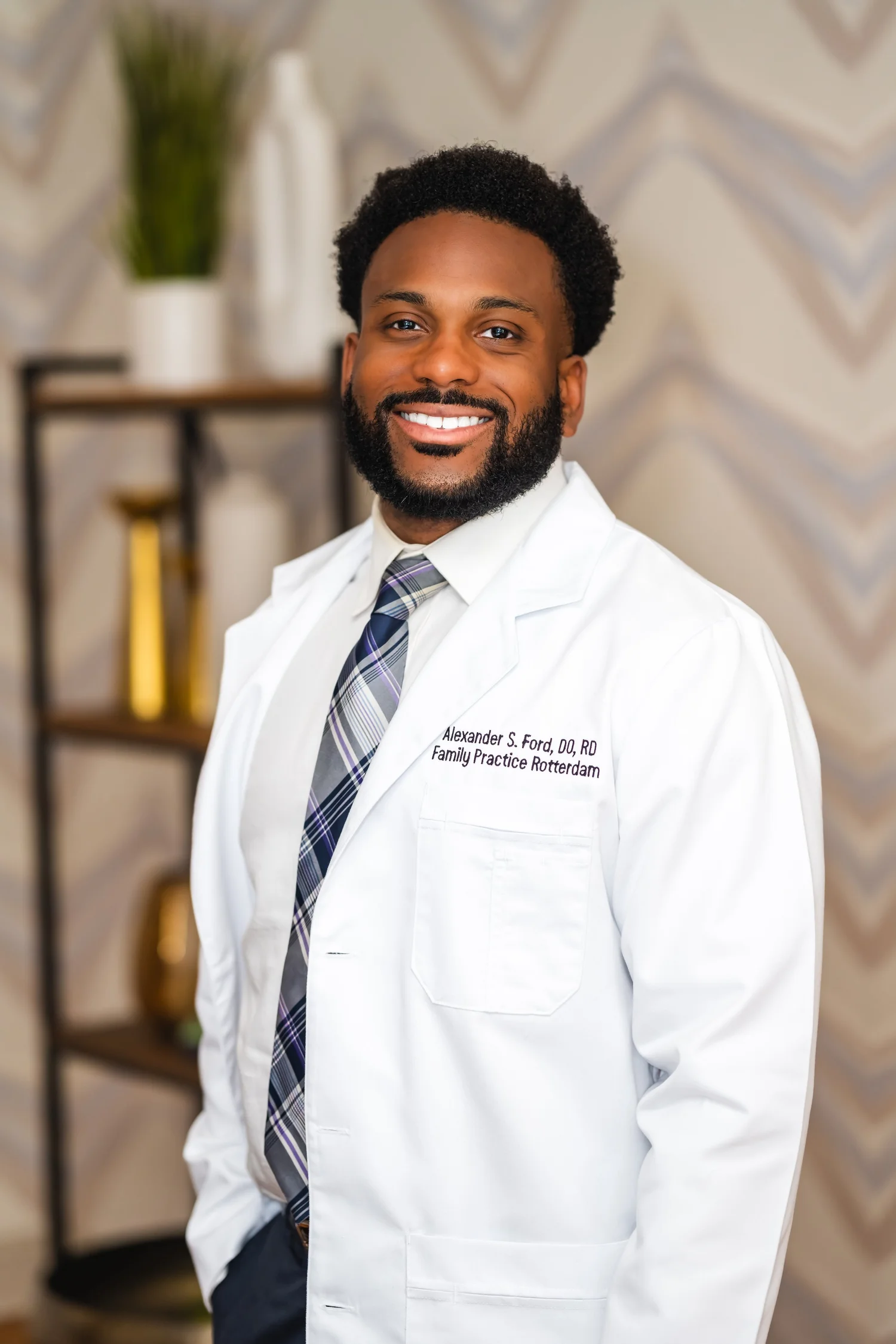 Dr. Alex Ford Family Physician & Registered Dietitian in the Capital Region