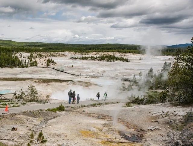 How to Plan a Small-Group Yellowstone Trip That Skips the Crowds