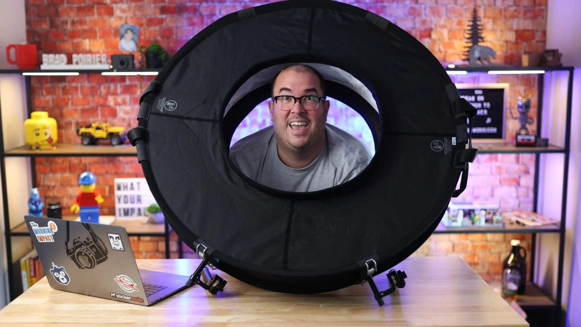 Lighting Made Easy with the Halumin H18 Open Cylindrical Modifier