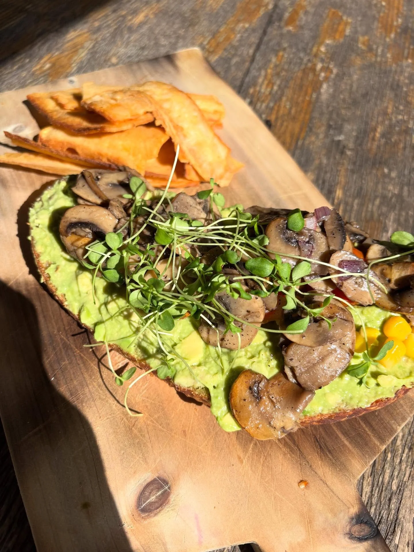 The avocado toast at @ellocalantigua is one our top three in Antigua (and yes, we&rsquo;ve tried many many of them because we love avo toast so much). Available in both vegan and traditional forms, it&rsquo;s prepared to order on a fresh, thickly cut
