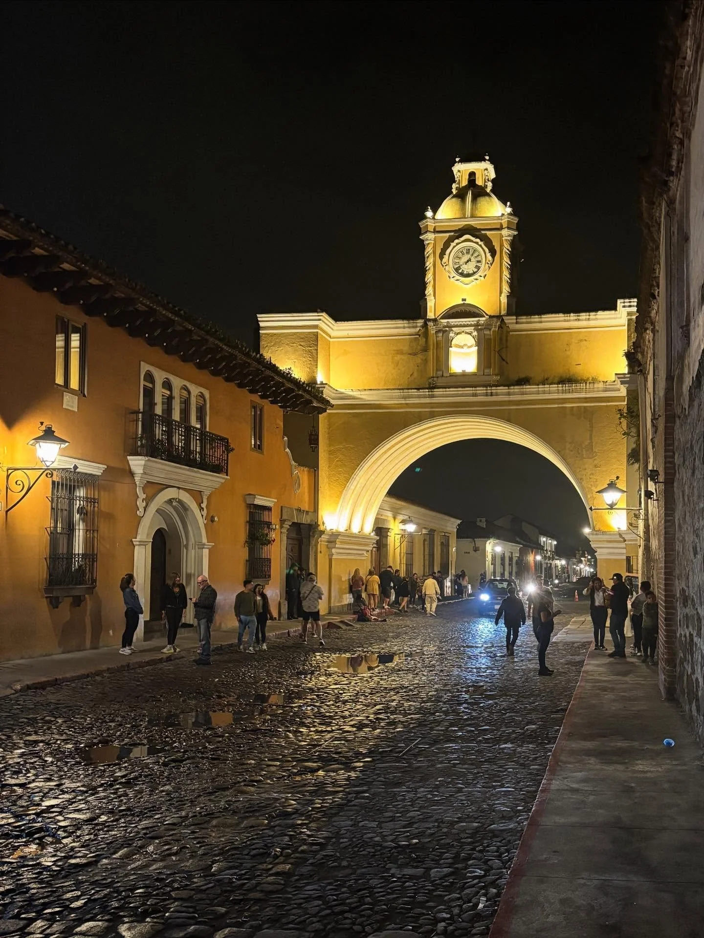 Rainy night in Antigua Guatemala, at el Arco de Santa Catalina. 

#antiguaguatemala #perhapsyouneedalittleguatemala #tourism #turismo #unescoworldheritage #rain #rainy #rainyseason #architecture #history #arch #arches #guatemala #cobblestonestreets #