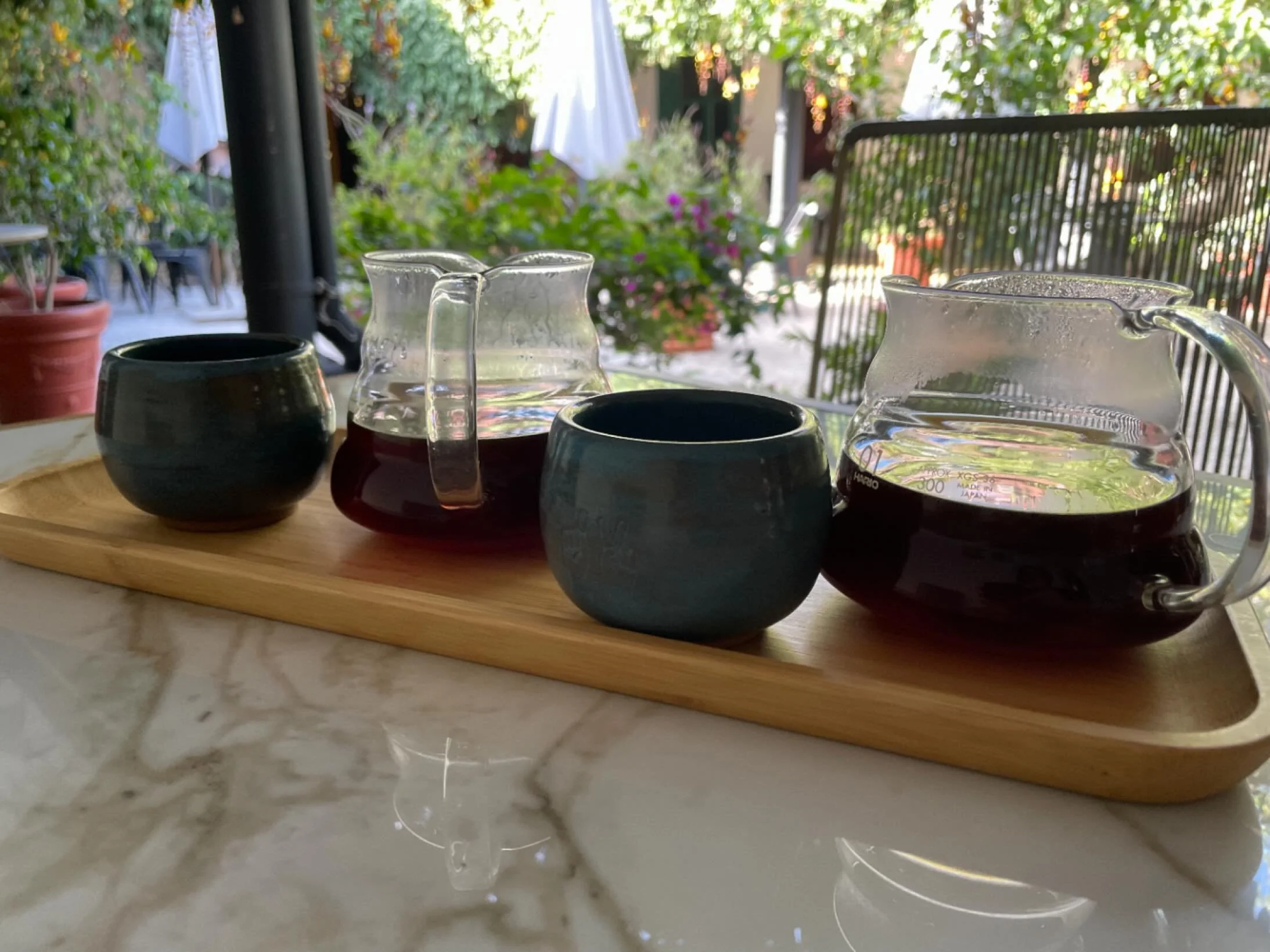 There are many coffee shops in Antigua, but it&rsquo;s hard to beat the quality and the beauty of enjoying coffee from @12onzas in their courtyard on 4a Calle. 

#antiguaguatemala #guatemala #coffee #cafedeguatemala #caf&eacute; #guatemalancoffee #ga