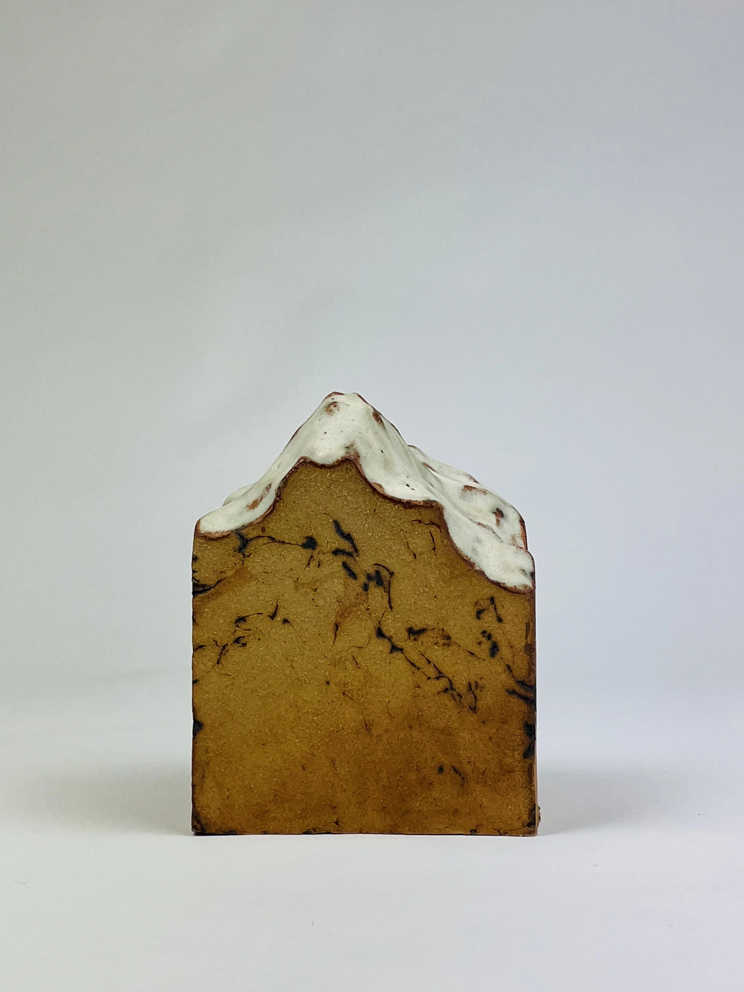Untitled, 2022, ceramic, glaze, 13 x 10 x 10 cm