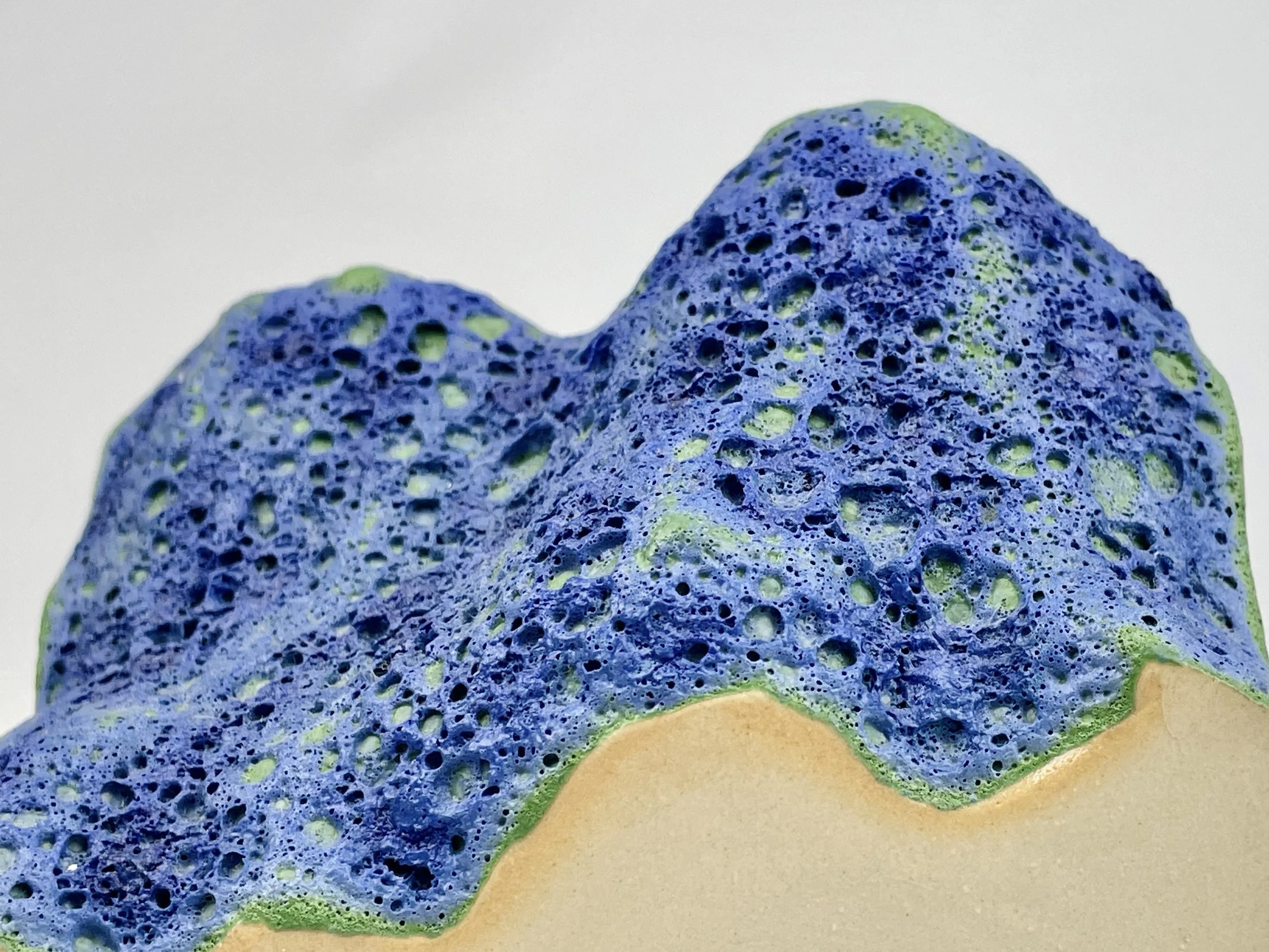 Untitled, 2021, ceramic, glaze, 13 x 10 x 10 cm