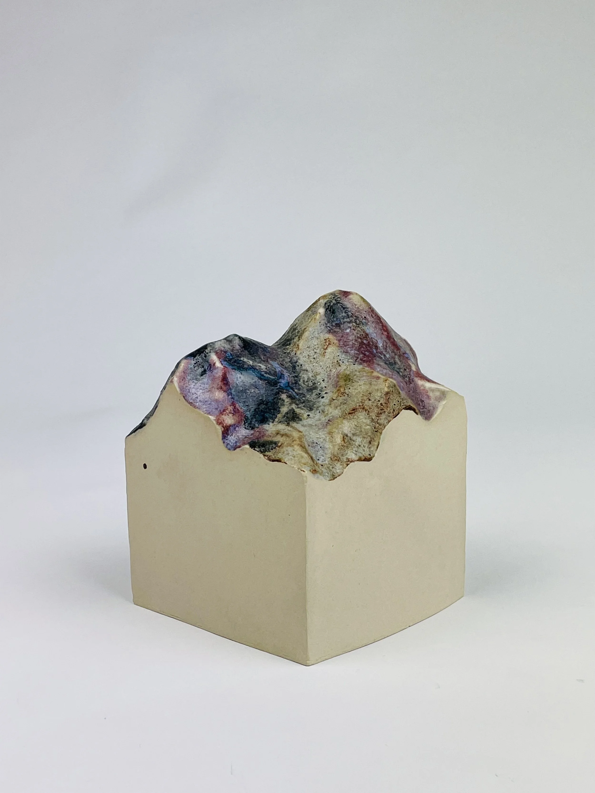 Untitled, 2021, ceramic, multiple glazes, 13 x 10 x 10 cm 