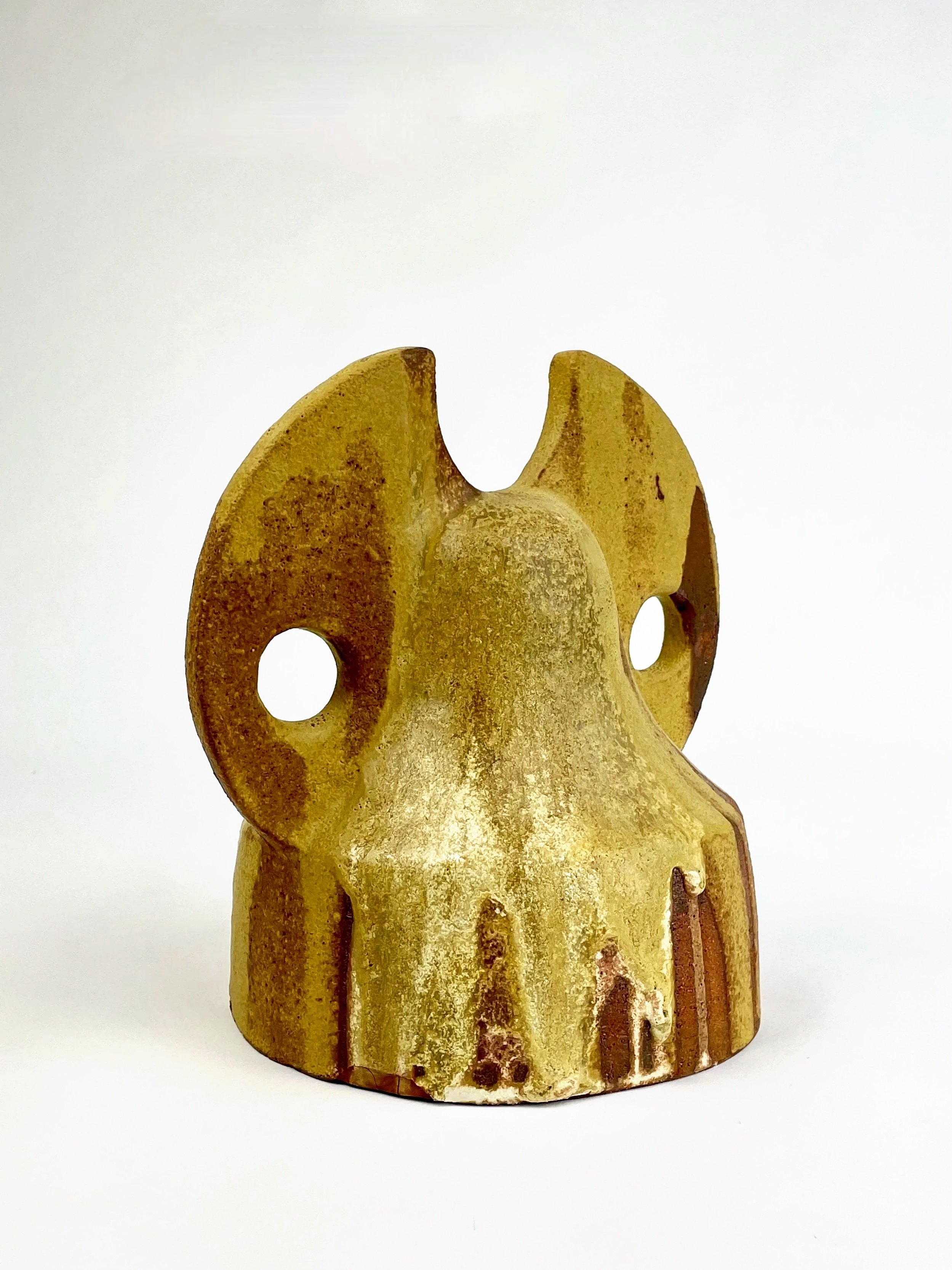 Untitled, 2025, ceramic, glaze, 22 x 17 x 17 cm