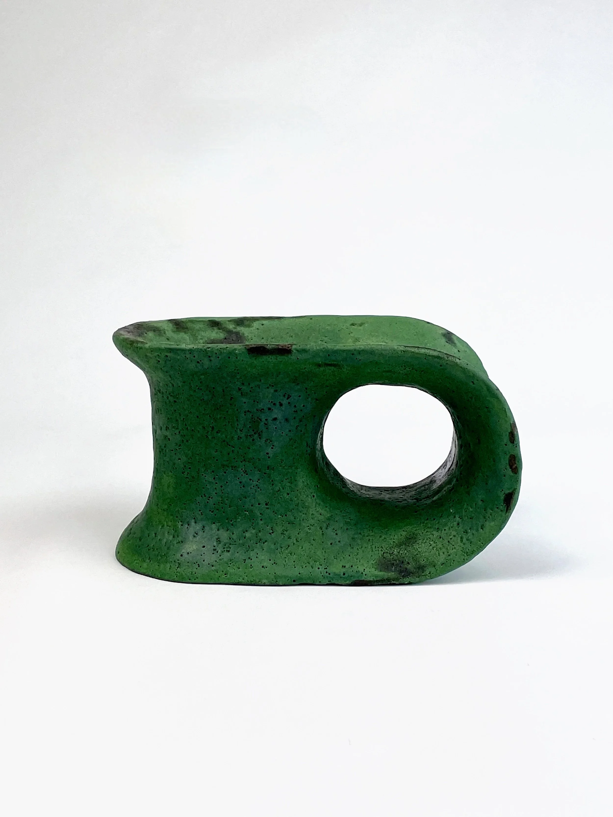 Untitled, 2024, ceramic, glaze, 11 x 19 x 11 cm
