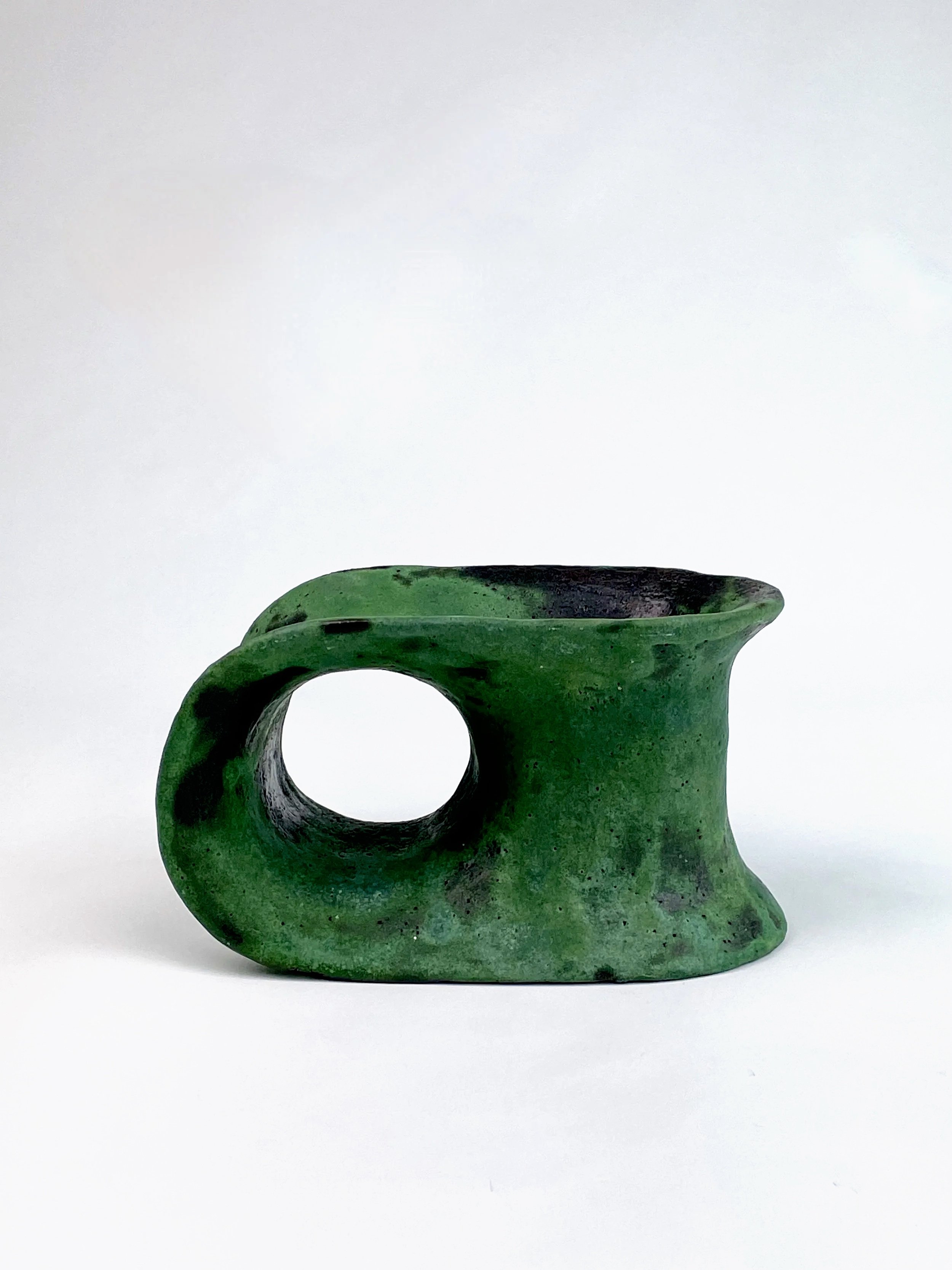 Untitled, 2024, ceramic, glaze, 11 x 19 x 11 cm