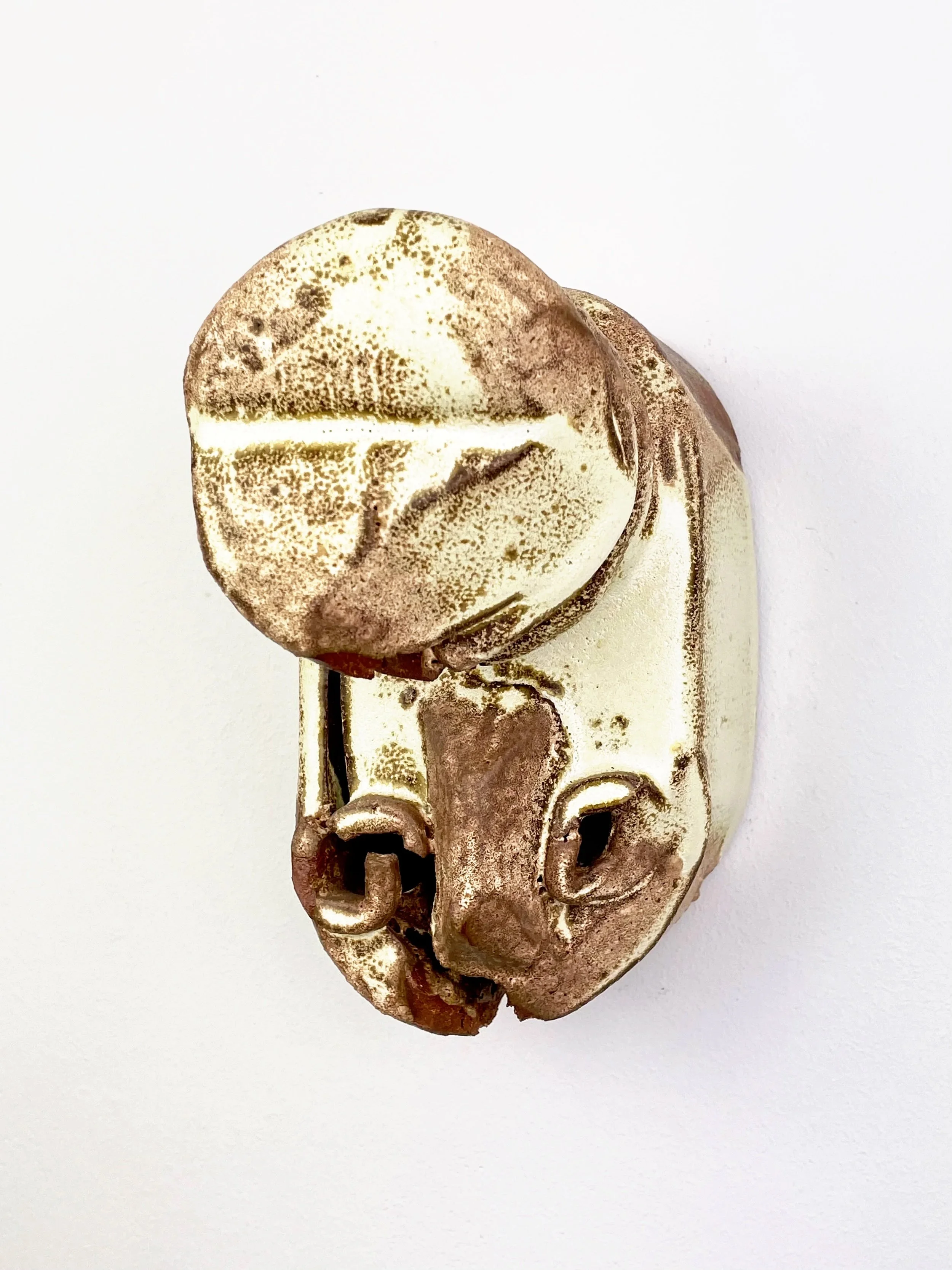 Untitled, 2025, ceramic, glaze, 15 x 9,5 x 16,5 cm