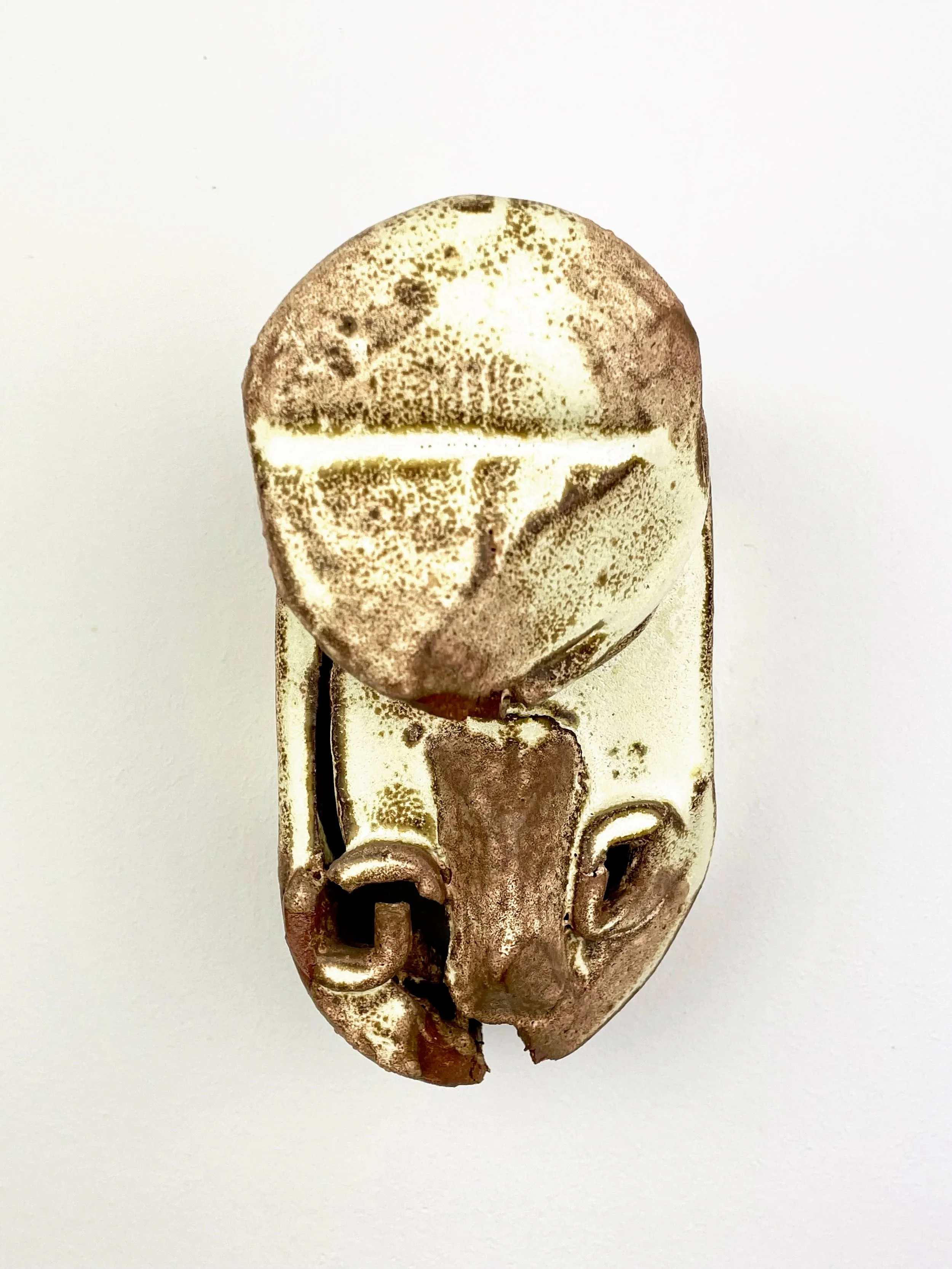 Untitled, 2025, ceramic, glaze, 15 x 9,5 x 16,5 cm