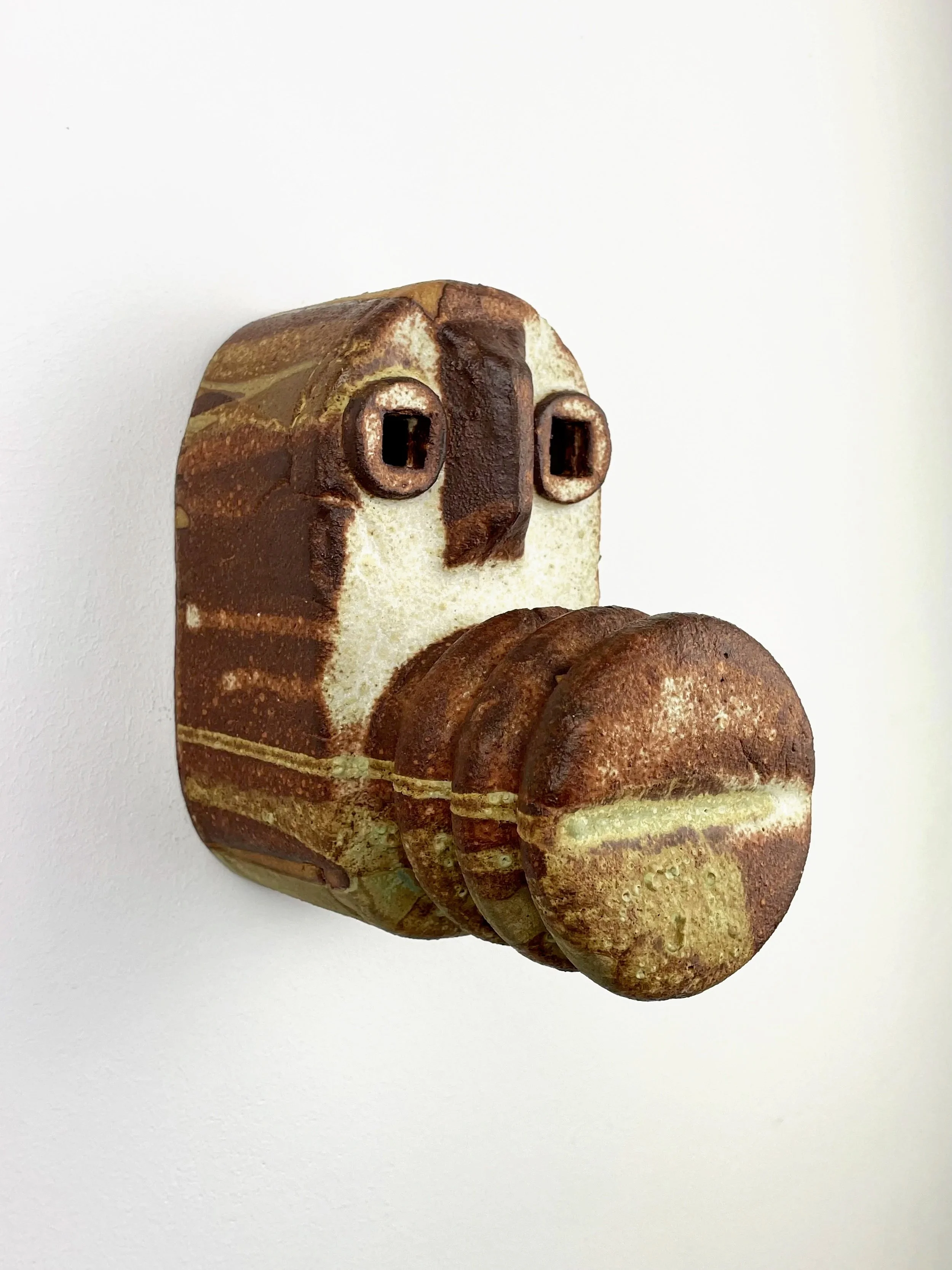 Untitled, 2025, ceramic, glaze, 15 x 9,5 x 16,5 cm