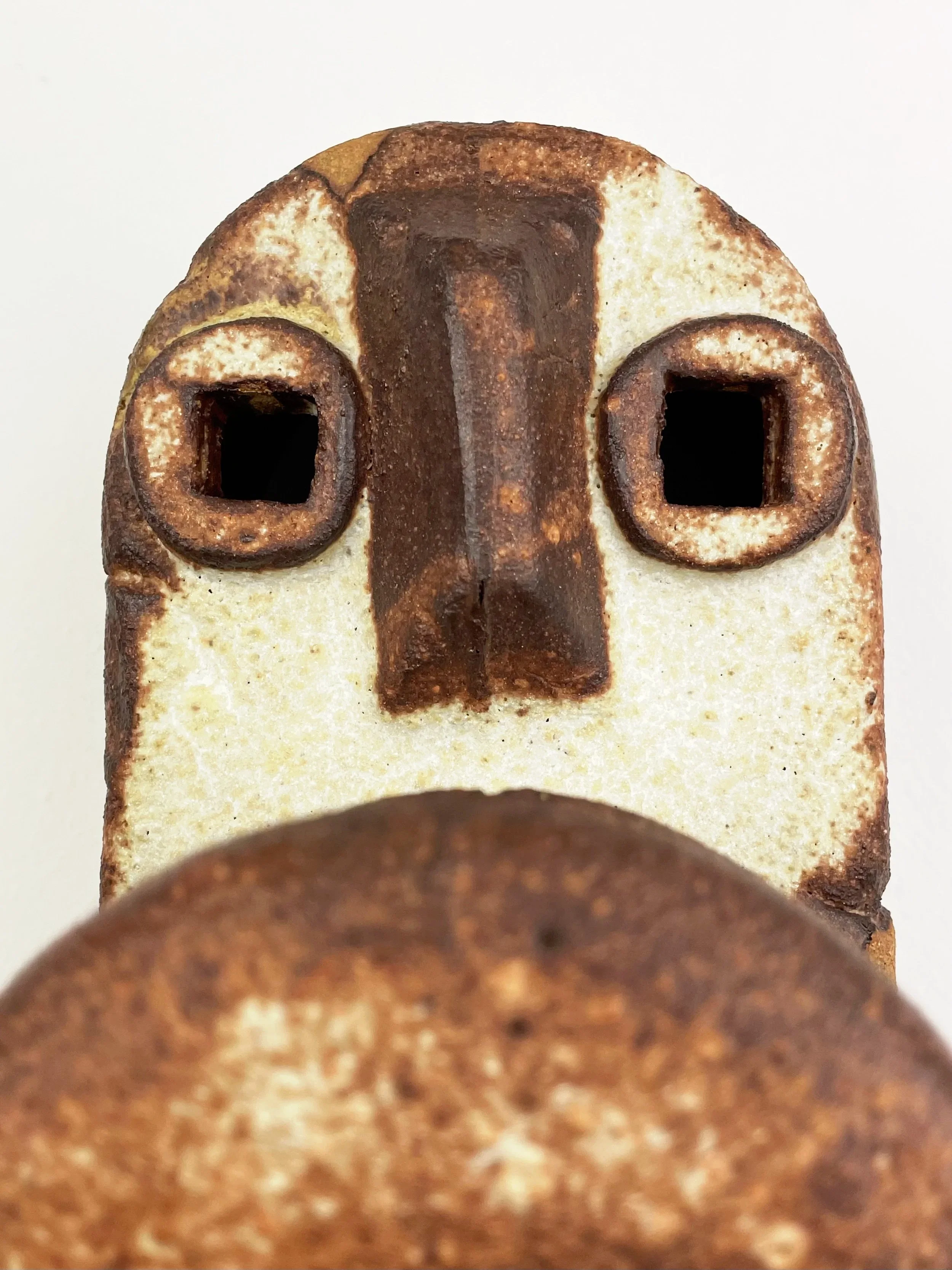 Untitled, 2025, ceramic, glaze, 15 x 9,5 x 16,5 cm