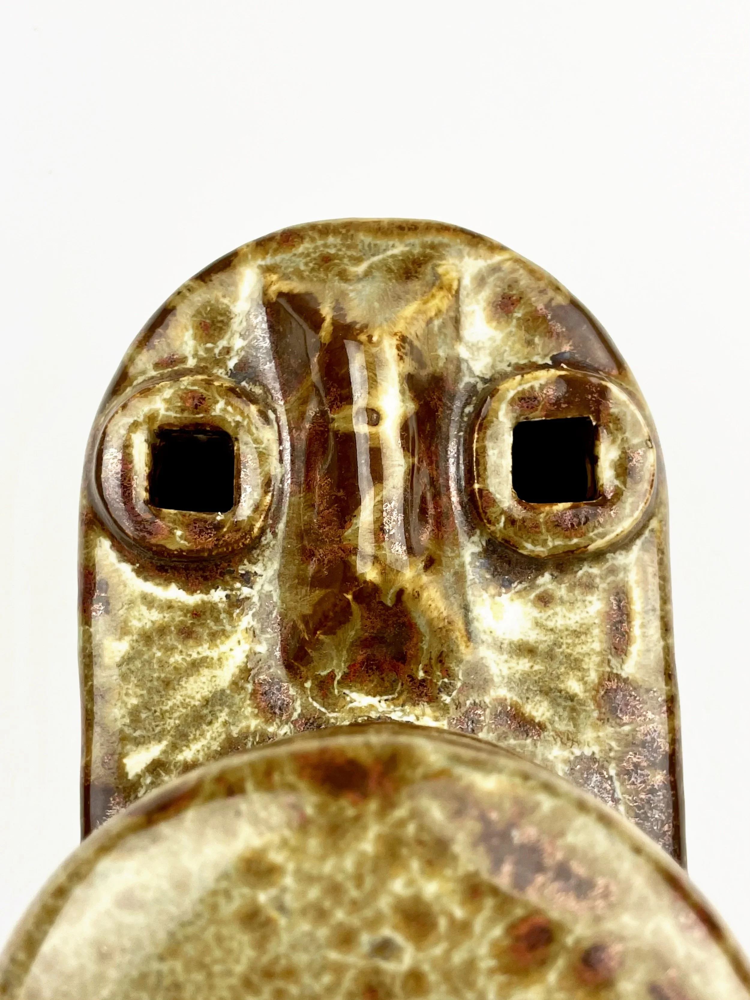 Untitled, 2024, ceramic, glaze, 15 x 9,5 x 16,5 cm