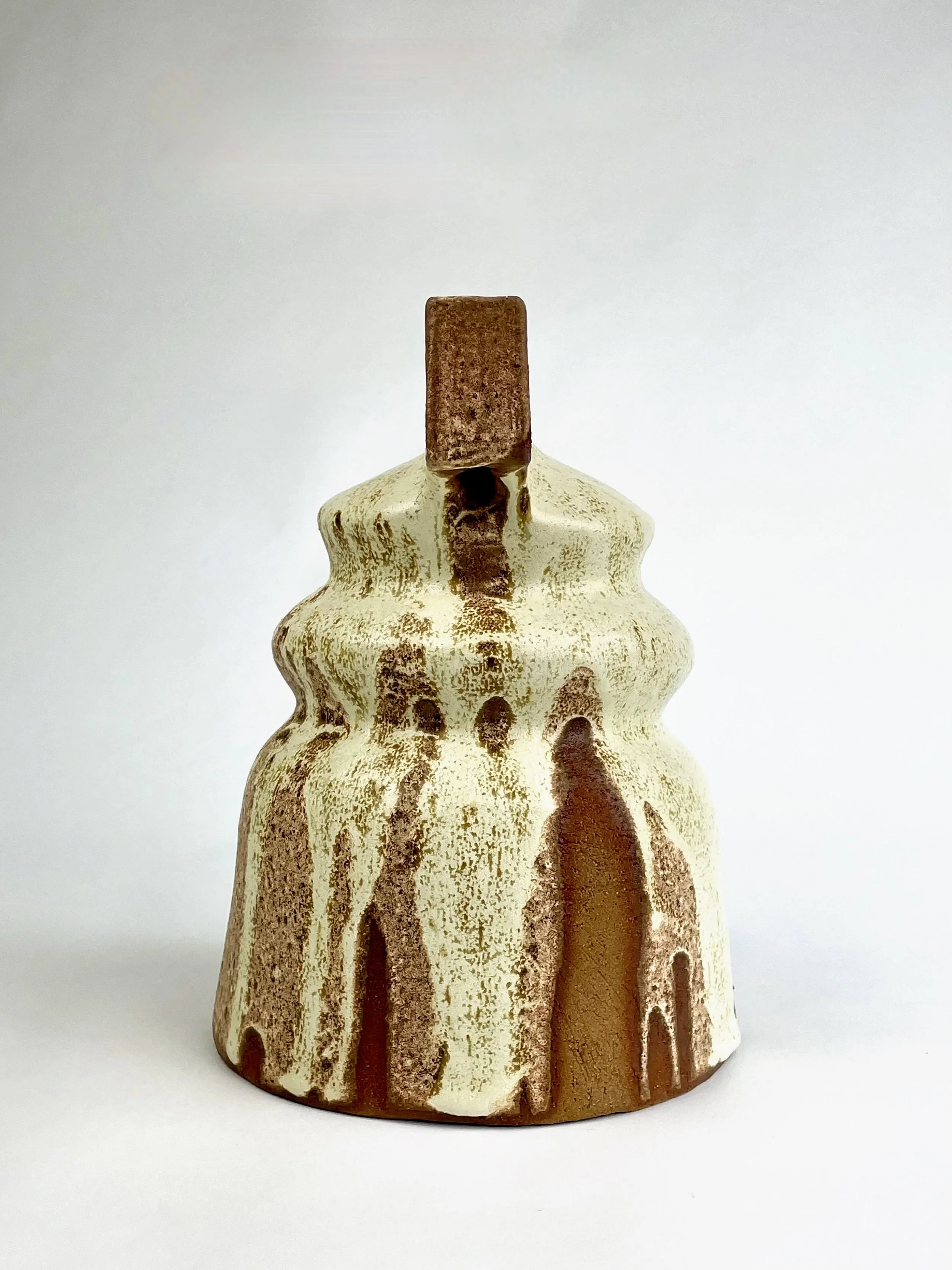Untitled, 2025 ceramic, glaze, 25 x 20 x 18 cm 
