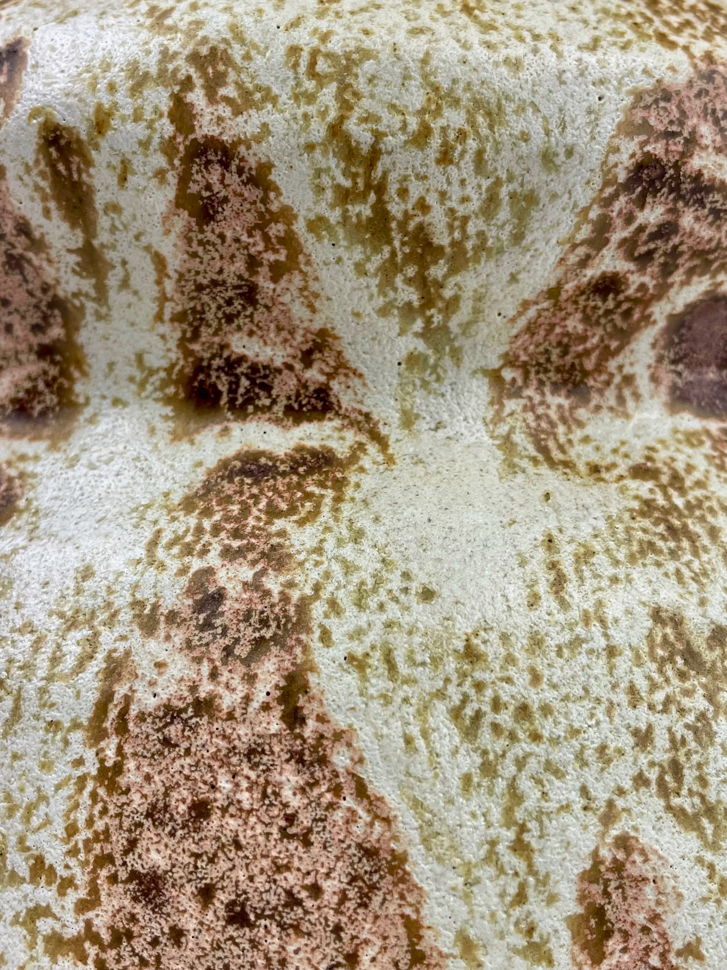 Untitled, 2025 ceramic, glaze, 25 x 20 x 18 cm 