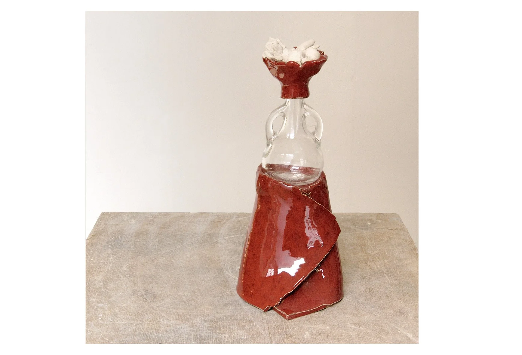 Untitled, 2004, ceramic, glaze, glass (image Griet Dekoninck)