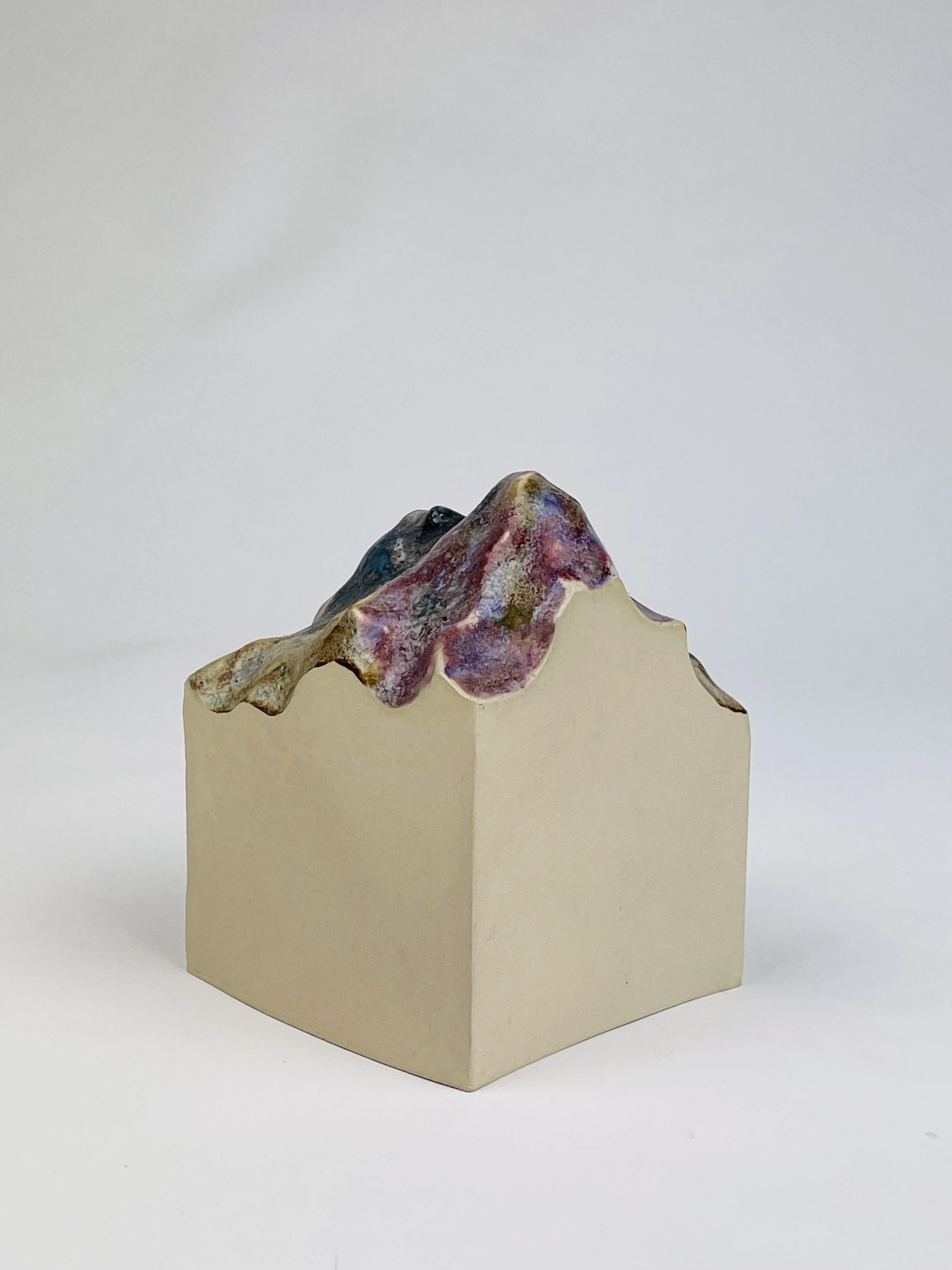 Untitled, 2021, ceramic, multiple glazes, 13 x 10 x 10 cm 