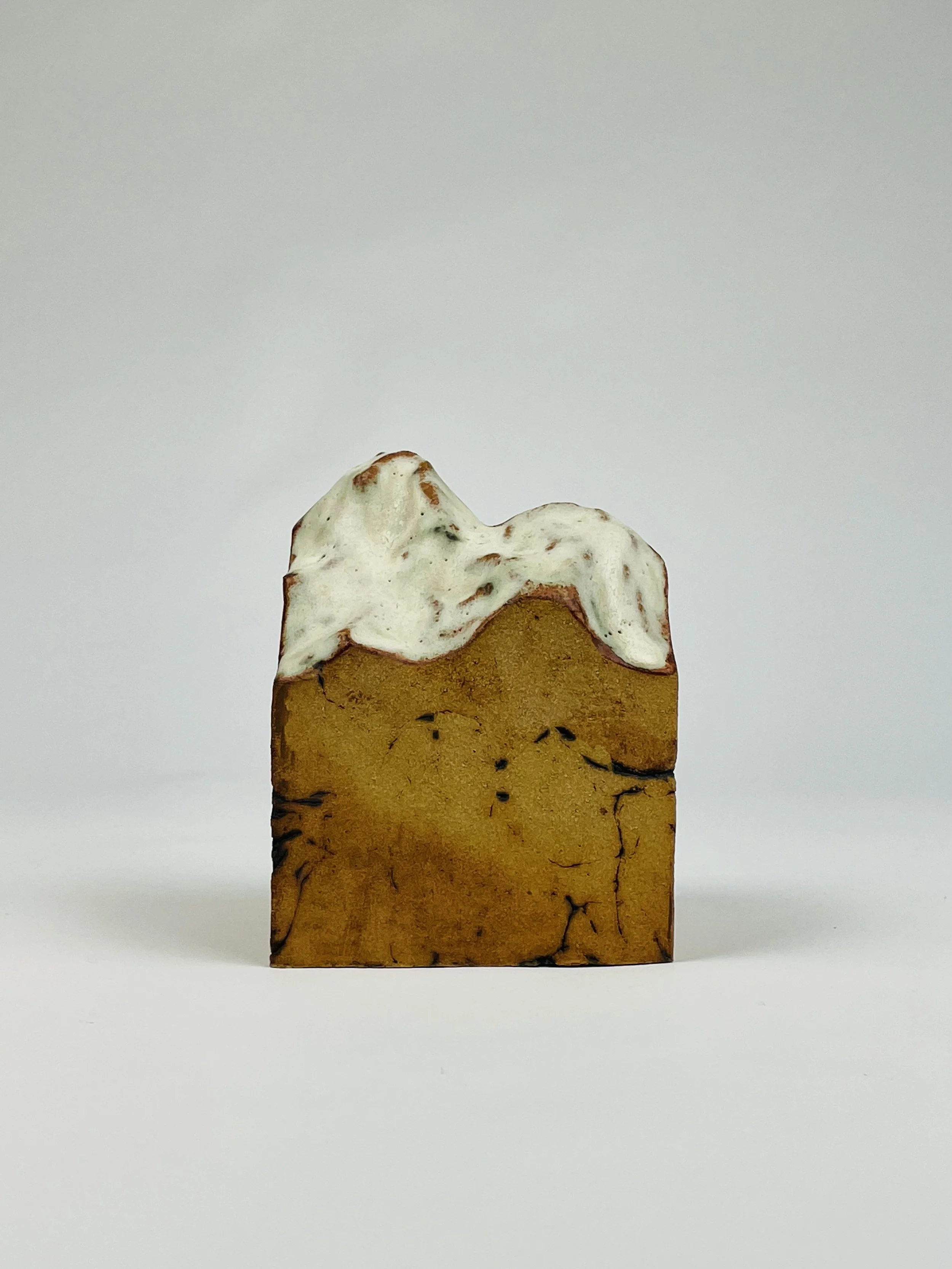 Untitled, 2022, ceramic, glaze, 13 x 10 x 10 cm