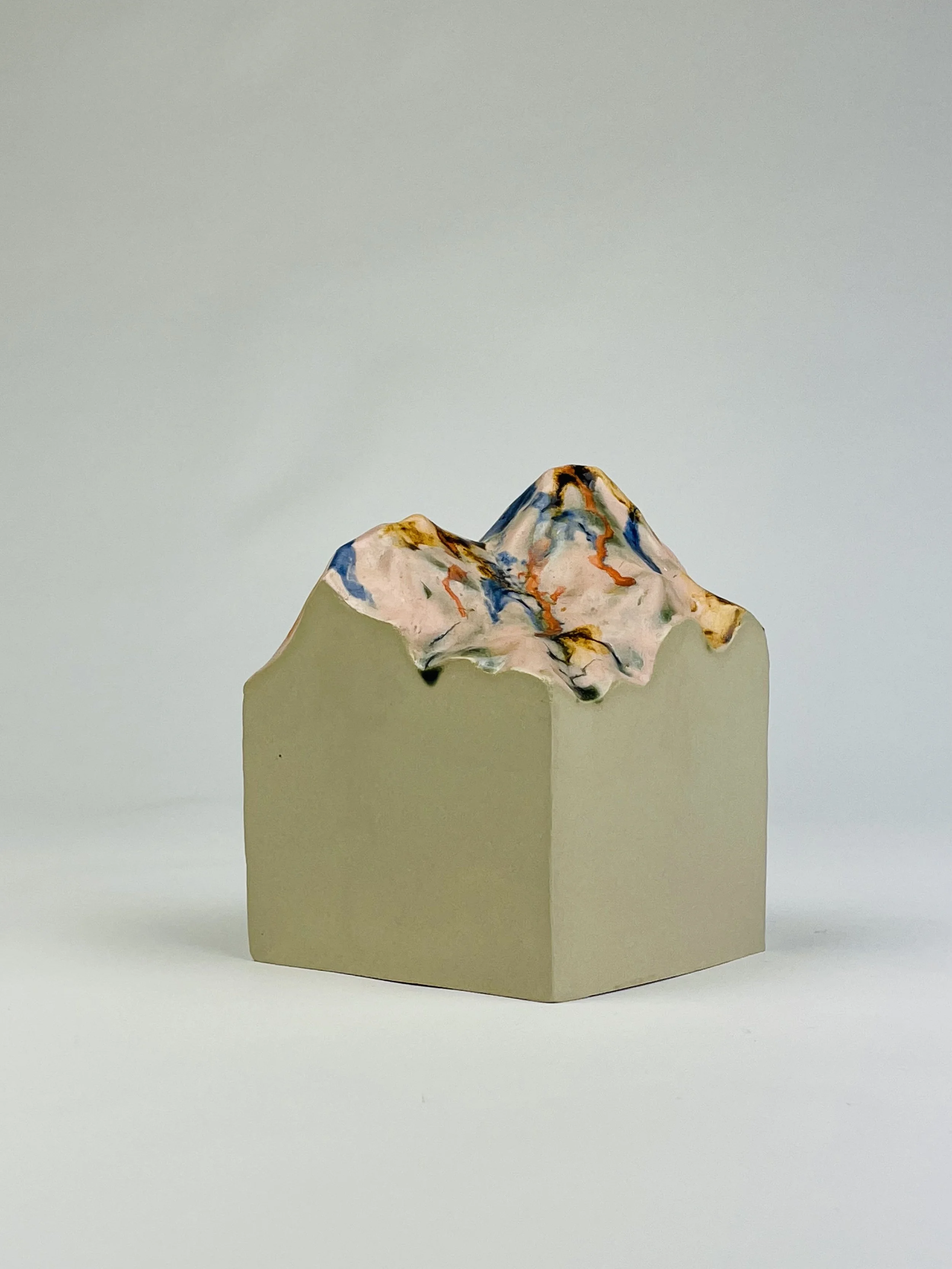 Untitled, 2021, ceramic, multiple glazes, 13 x 10 x 10 cm 