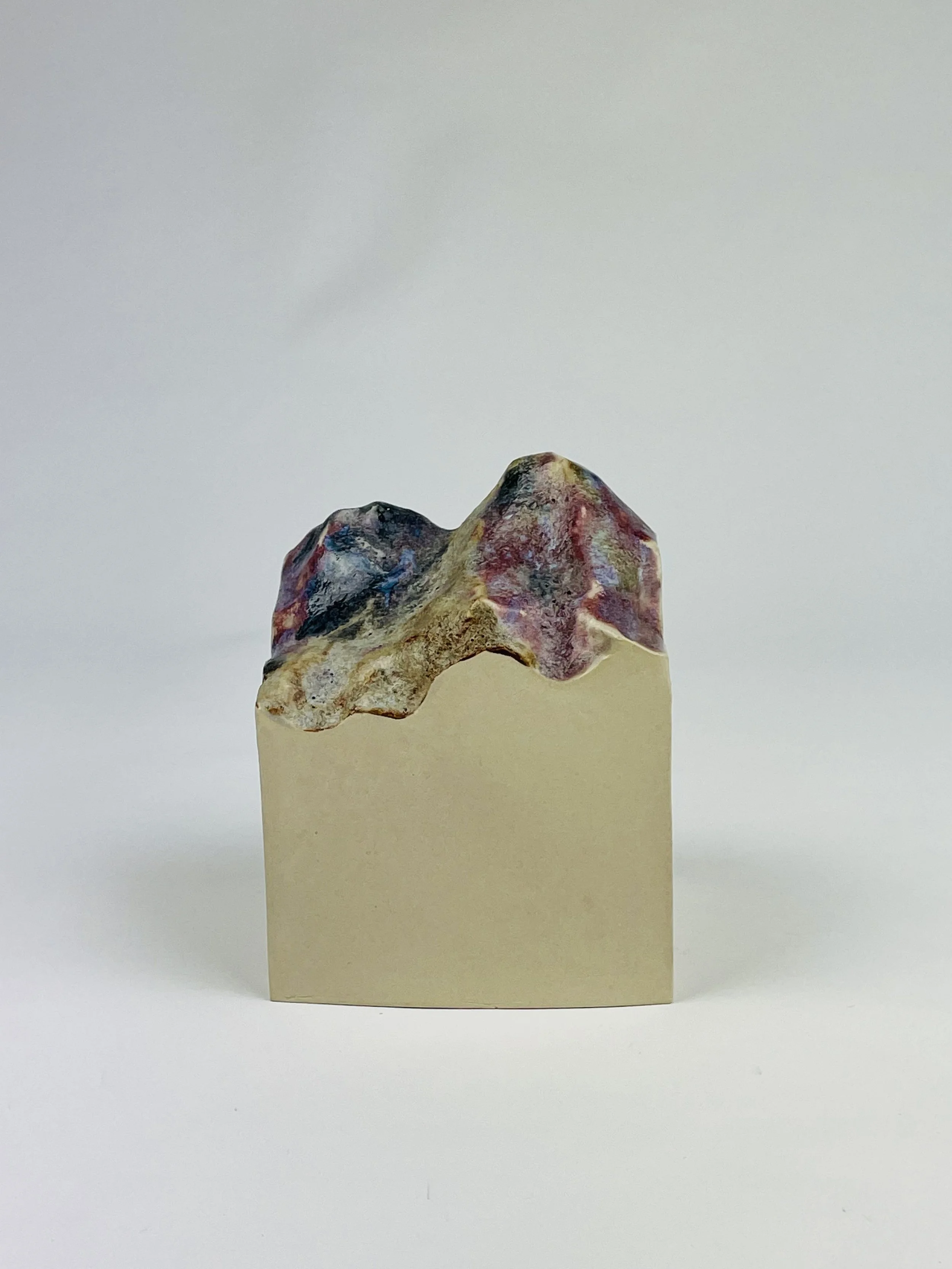 Untitled, 2021, ceramic, multiple glazes, 13 x 10 x 10 cm 