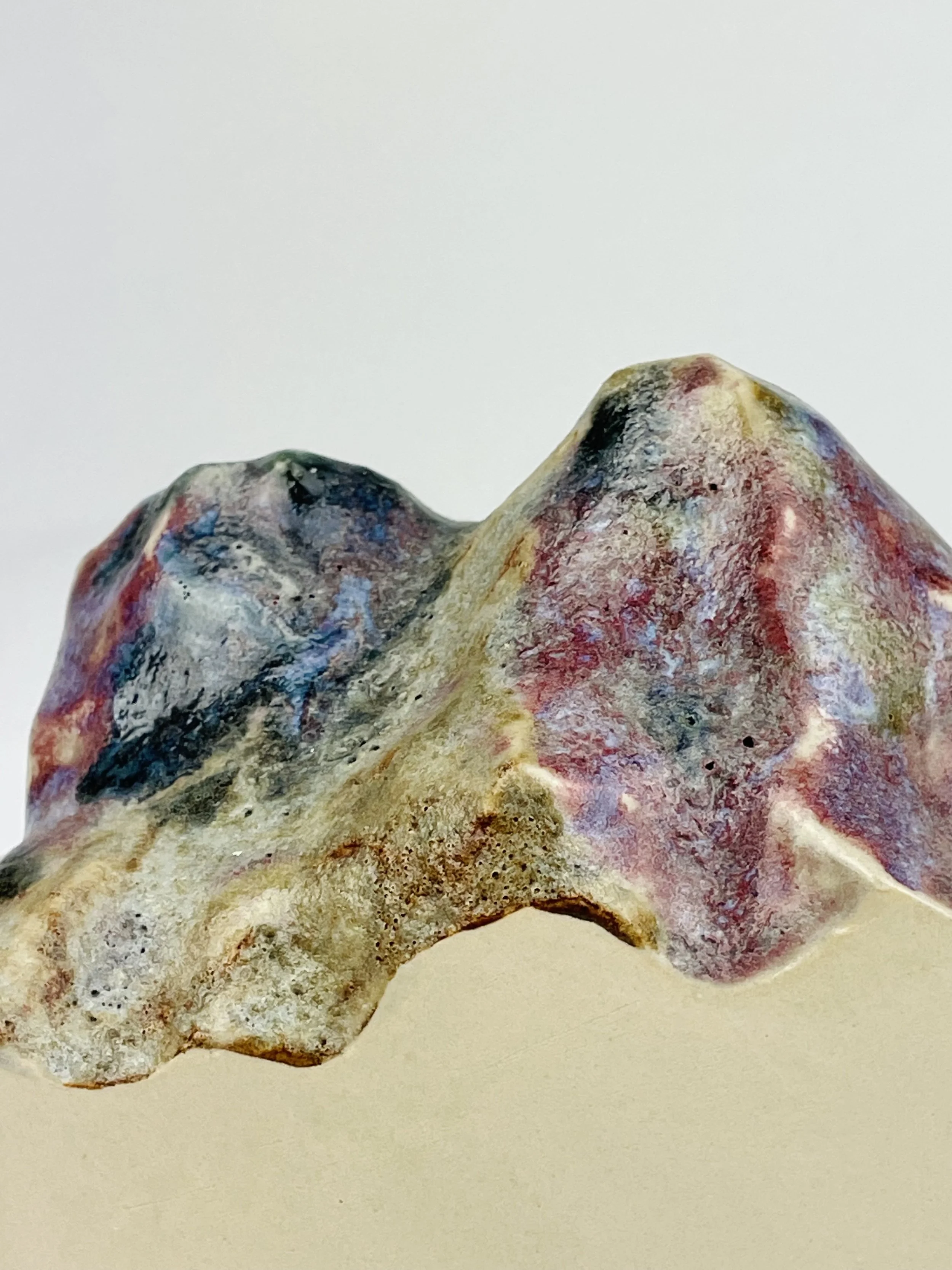 Untitled, 2021, ceramic, multiple glazes, 13 x 10 x 10 cm 