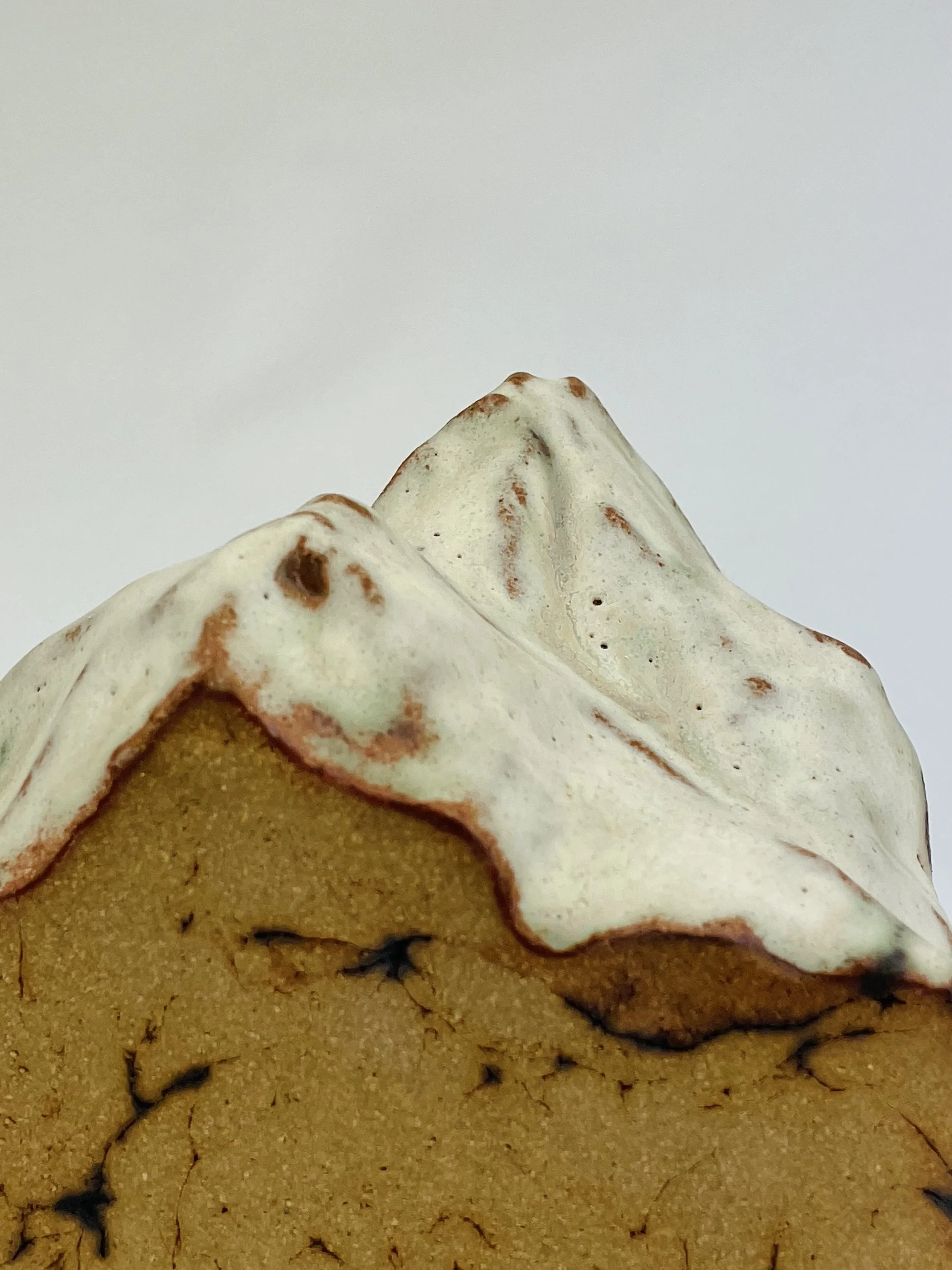 Untitled, 2022, ceramic, glaze, 13 x 10 x 10 cm