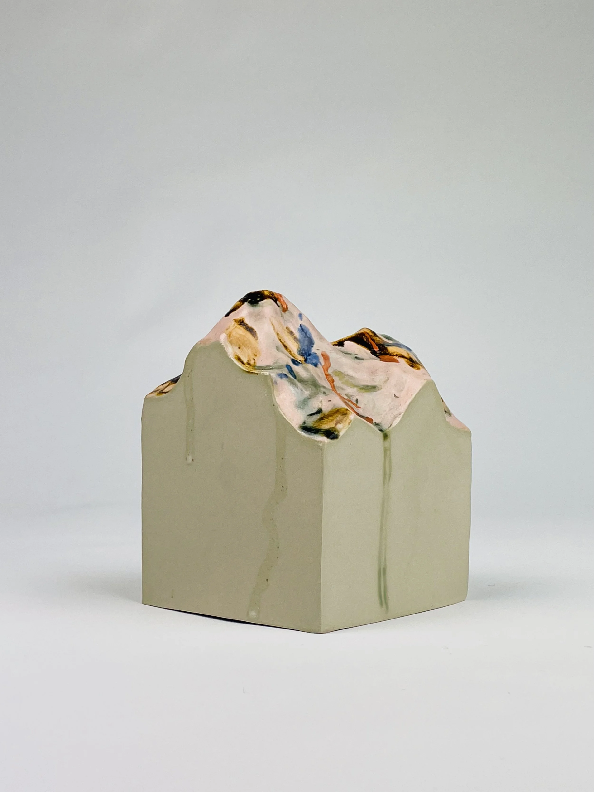 Untitled, 2021, ceramic, multiple glazes, 13 x 10 x 10 cm 