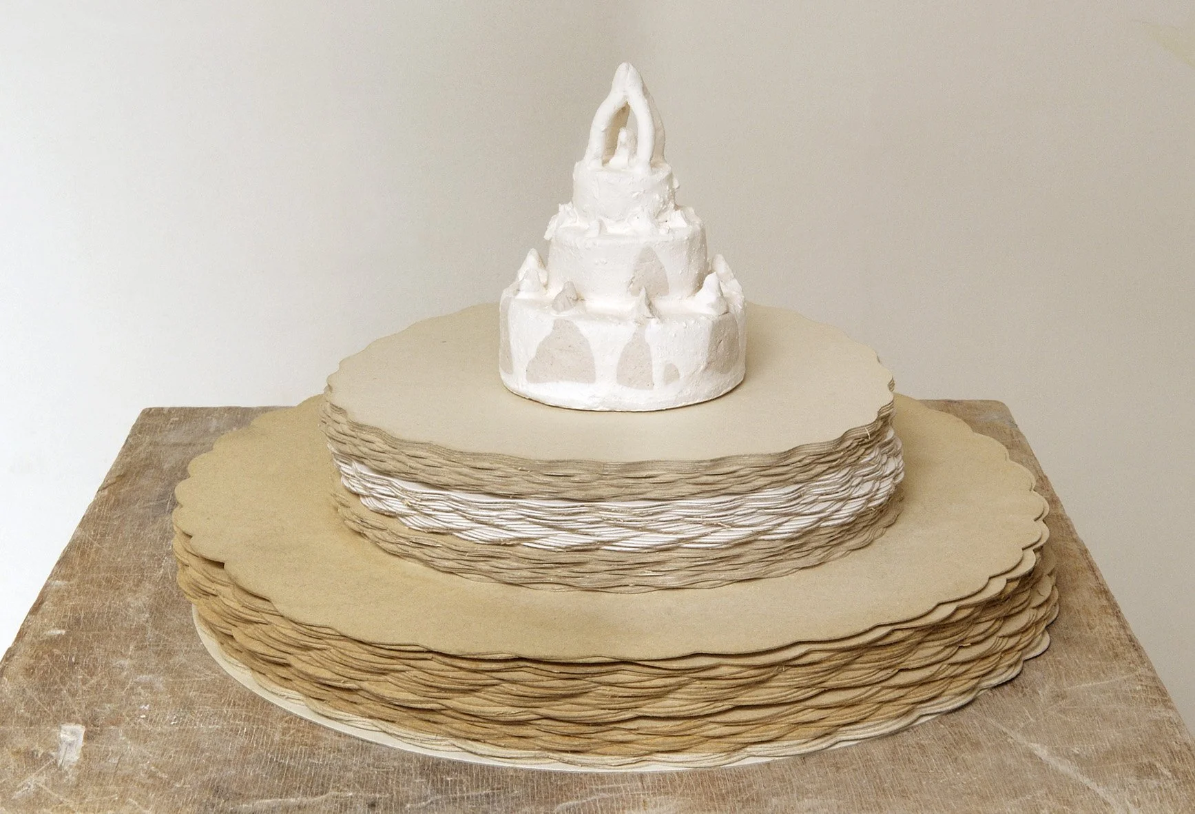 Untitled, 2004, ceramic, porcelain slip, paper (image Griet Dekoninck)