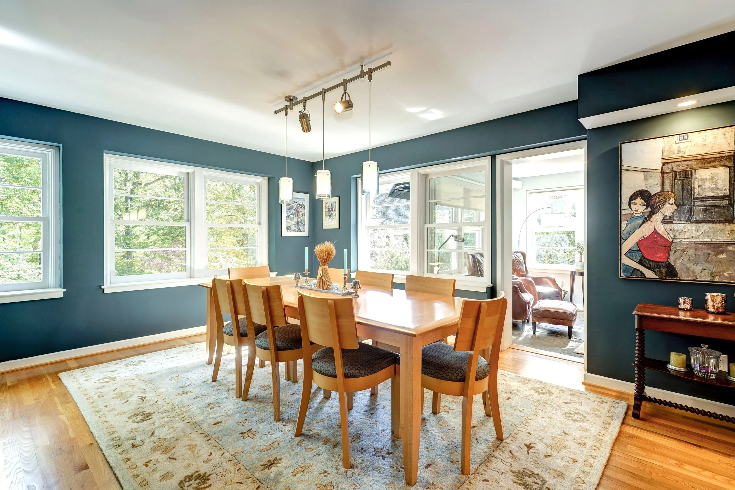 DINING ROOM copy.jpg